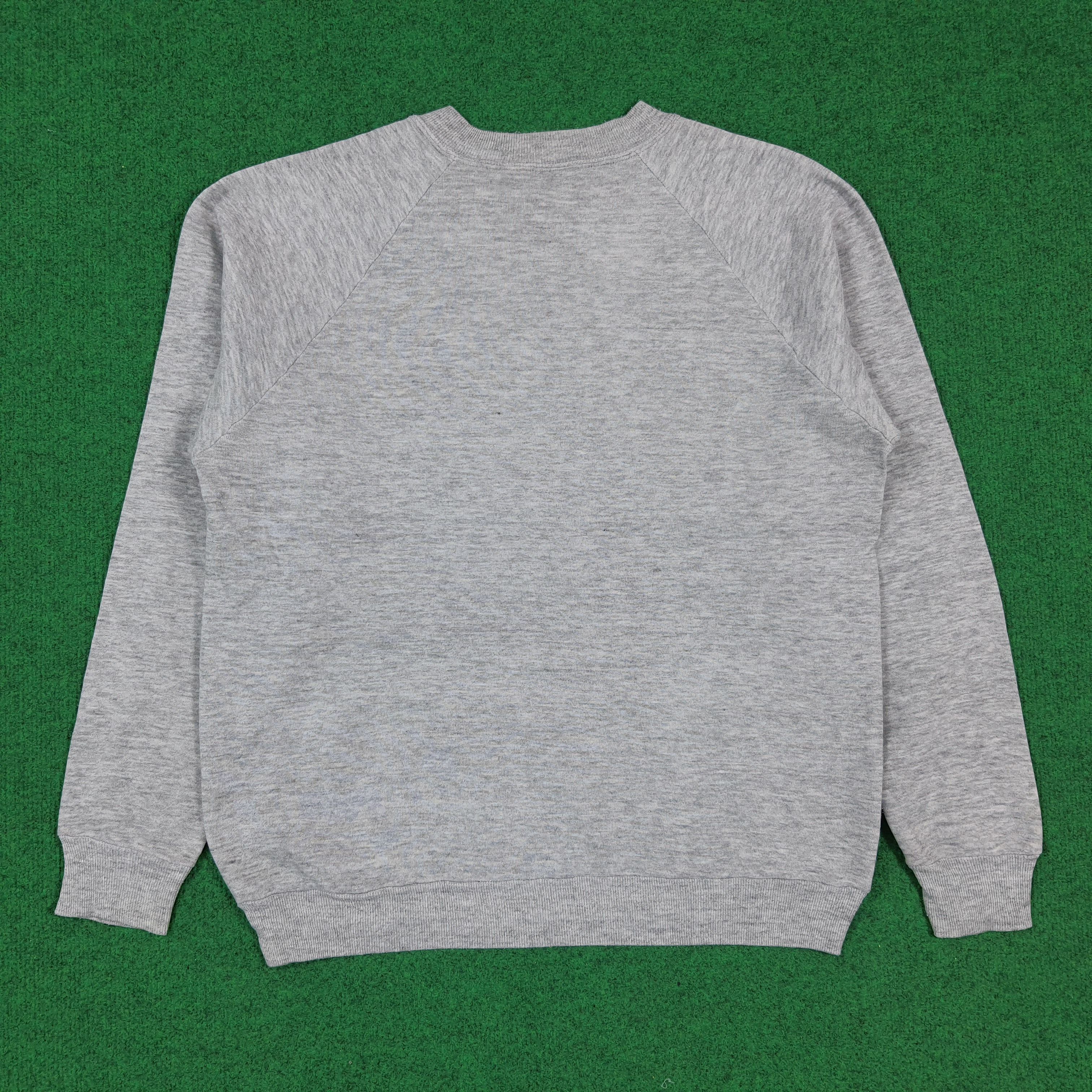 Mickey Mouse Vintage Mickey Mouse Classic Cartoon Sweatshirt C293N20 Size US M / EU 48-50 / 2 - 3 Thumbnail