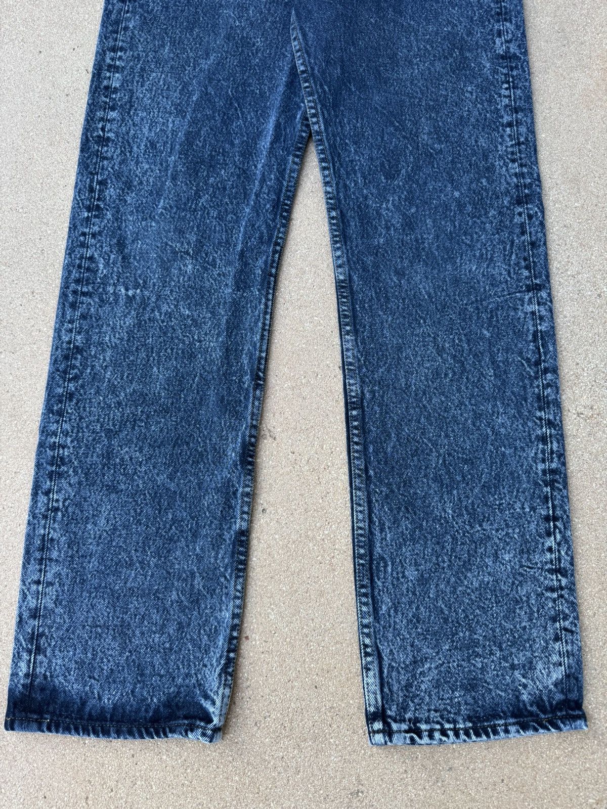 Levi's Vtg 80s Levi’s 501xx Buttonfly Black Acid Wash Jeans 29x30 Size US 29 - 3 Thumbnail