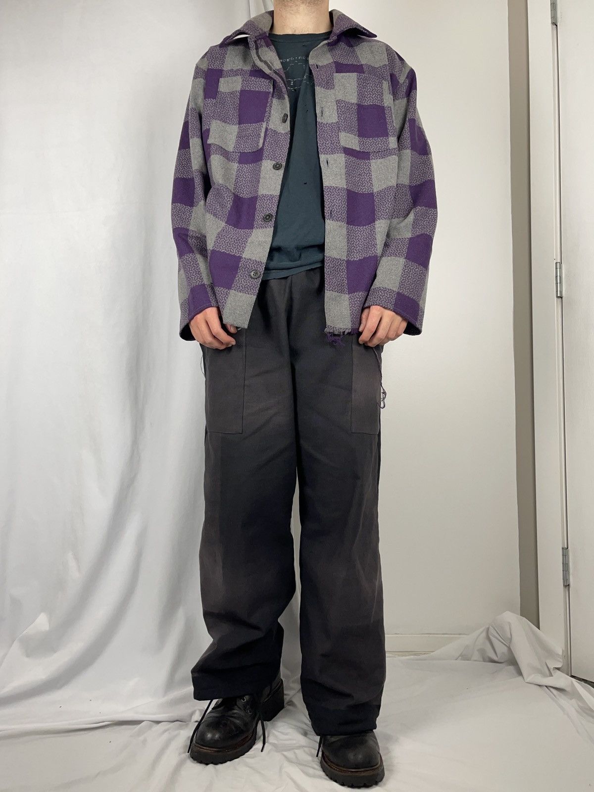 Chorley Darted 3d shape wool distressed hem flannel shirt jacket Size US L / EU 52-54 / 3 - 1 Thumbnail