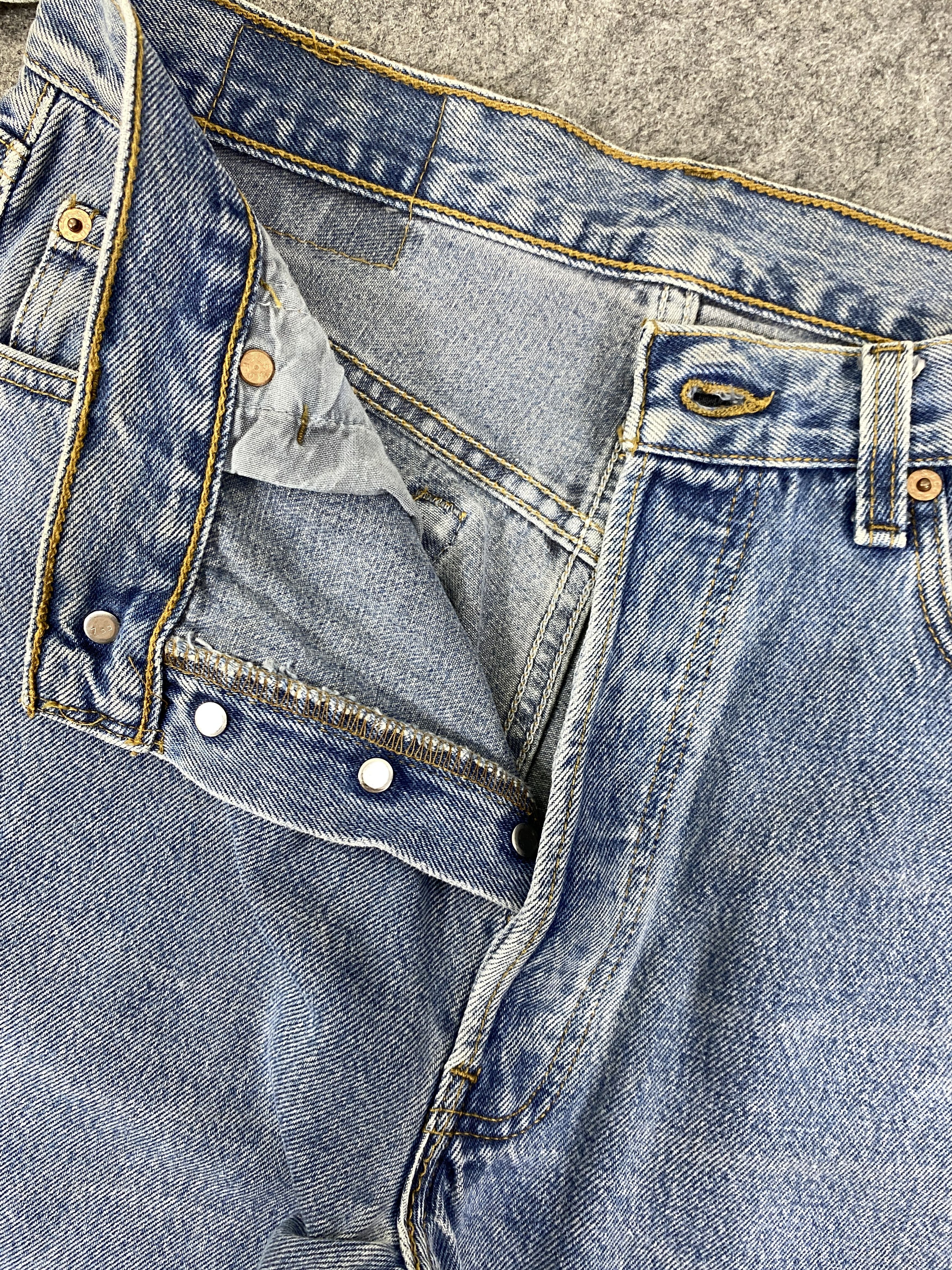 Levi's Blue Wash Vintage Levi's 501 Jeans 31x29 Denim - JN3299 Size US 31 - 7 Thumbnail