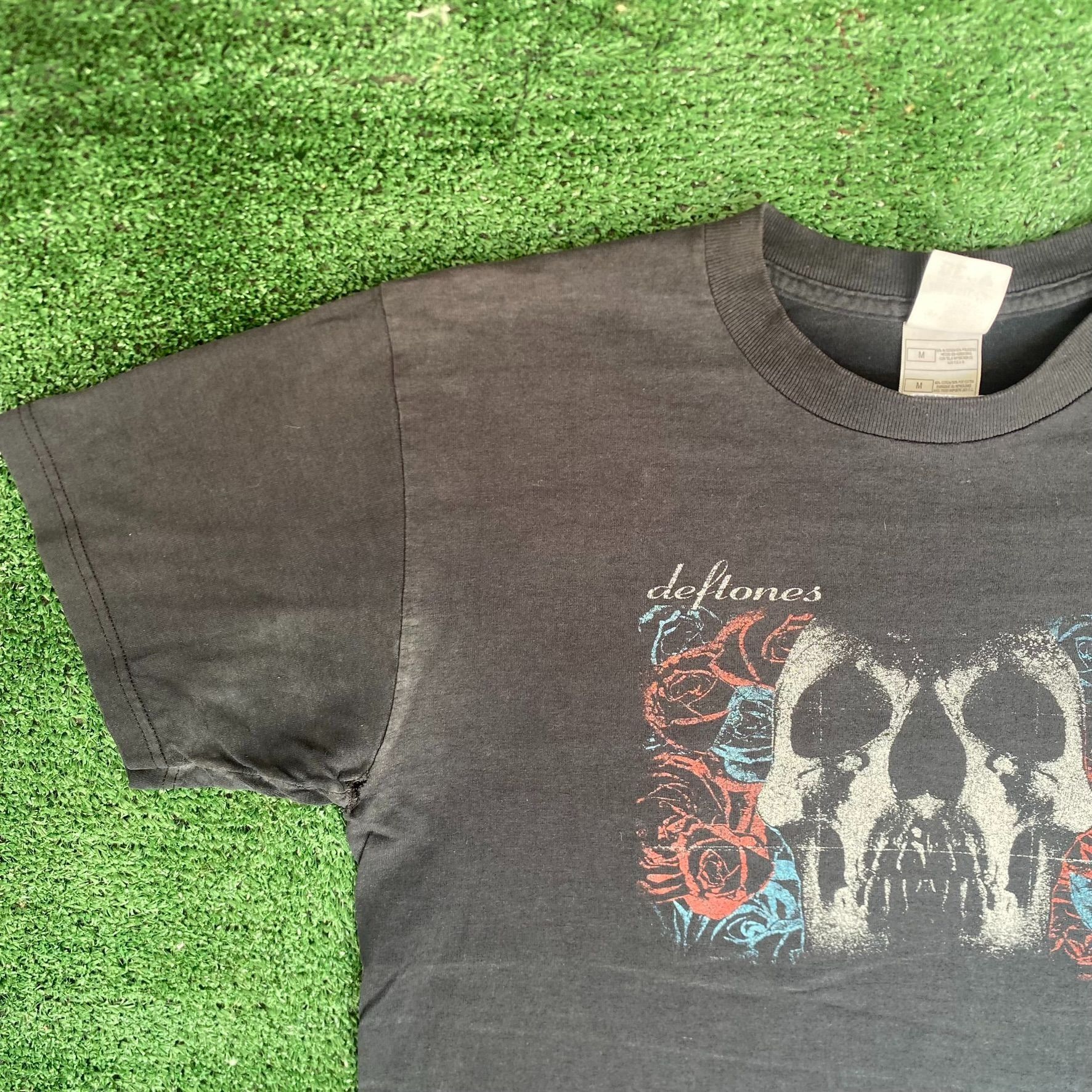Band Tees Vintage Y2K Deftones Skull Shirt Punk Metal Band Rock Tee Size US M / EU 48-50 / 2 - 2 Thumbnail