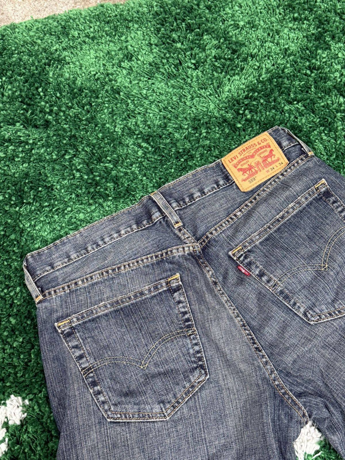 Levi's Levi's 559 Denim Cut Off Raw Hem Tab Jean Shorts Sz. 34 Size US 34 / EU 50 - 2 Thumbnail
