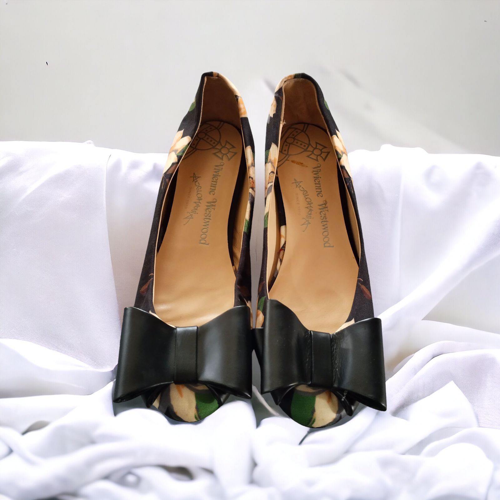 Vivienne Westwood anglomania flower flat shoes