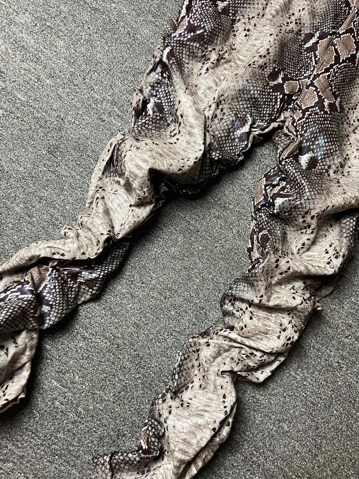 Japanese Brand Cool Trendy Brand Faux Leather Snake Printed Pants (147) Size US 36 / EU 52 - 7 Thumbnail
