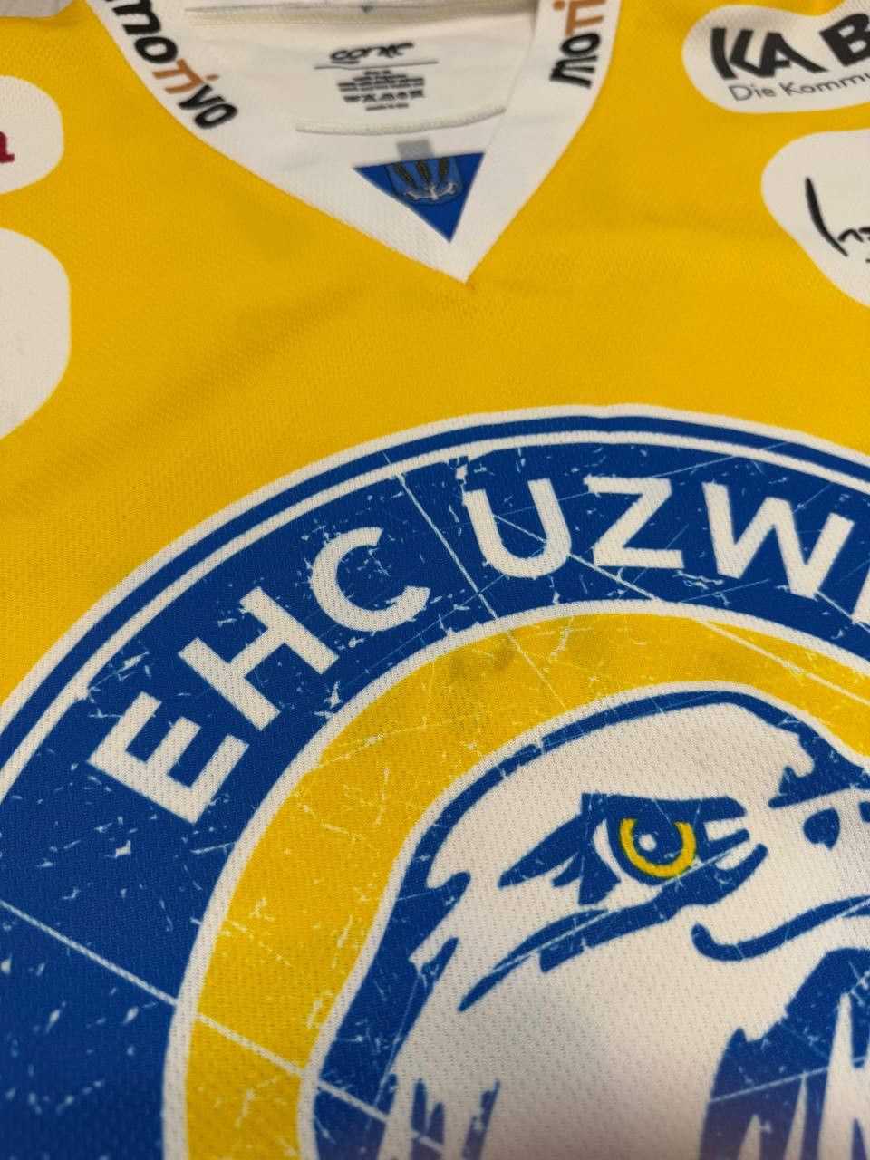 NHL SIGNED Hockey jersey #79 Steiner Ehc Uzwil Hawks Swiss Size US XL / EU 56 / 4 - 4 Thumbnail