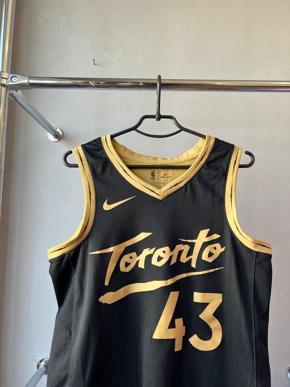 NBA 2020 TORONTO RAPTORS #43 SIAKAM SWINGMAN BASKETBALL JERSEY Size US M / EU 48-50 / 2 - 4 Thumbnail