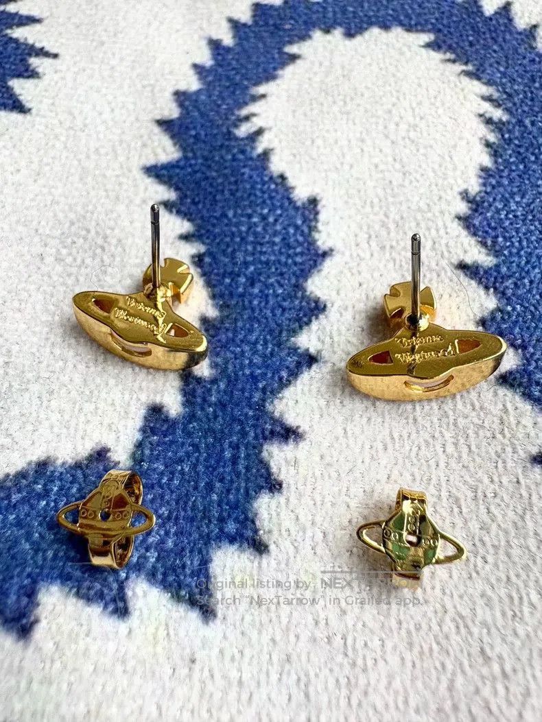 Vivienne Westwood Vivienne Westwood White Pearl Earrings. Size ONE SIZE - 5 Thumbnail