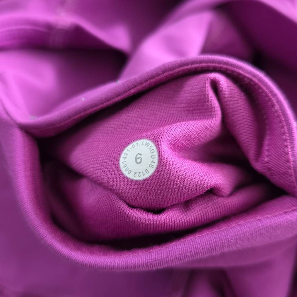 Lululemon Lululemon Women's Size 6 Purple Compression Leggings with Po Size 28" / US 6 / IT 42 - 4 Thumbnail