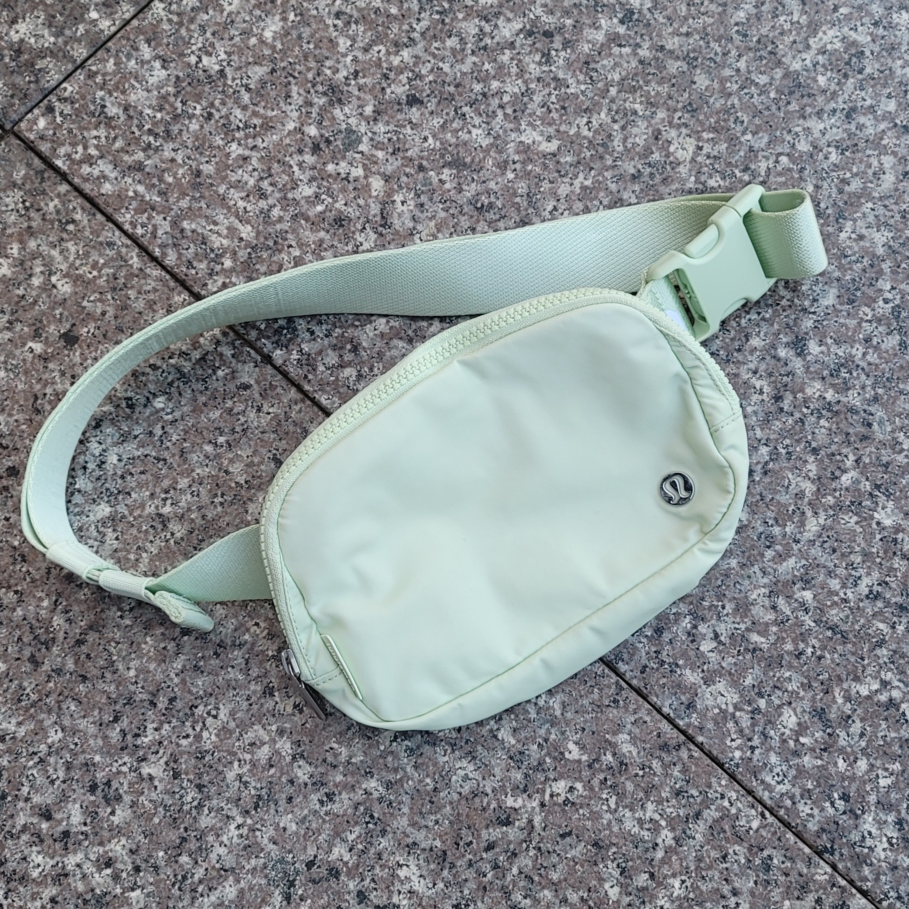 Lululemon Lululemon belt bag Size ONE SIZE - 1 Thumbnail