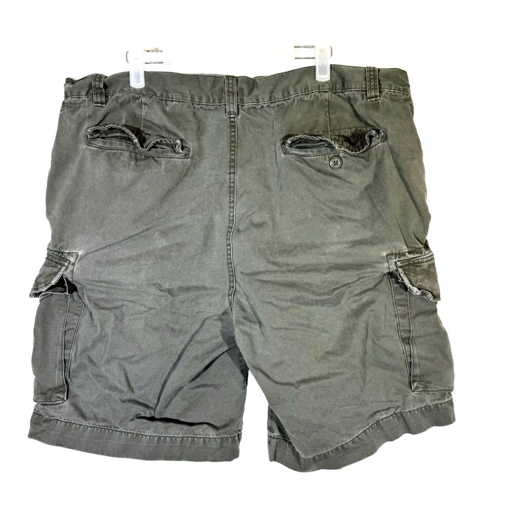 Vintage Bass Cargo Shorts 40 Green Cotton Utility Multi-Pocket High-Rise Zip Fly Men’s Size US 40 / EU 56 - 2 Thumbnail