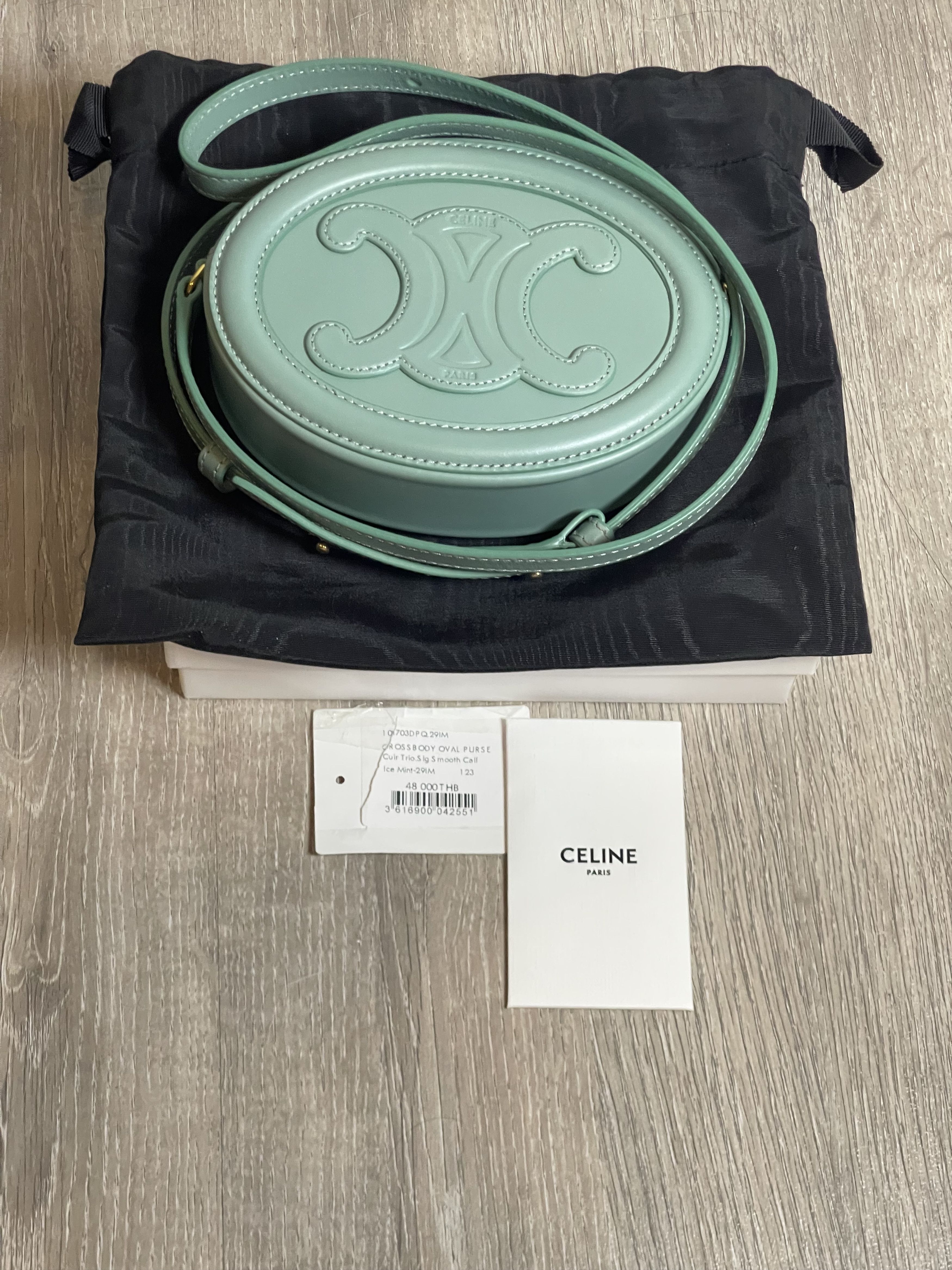 Celine Celine Crossbody Oval Purse Cuir Triomphe Size ONE SIZE - 1 Thumbnail