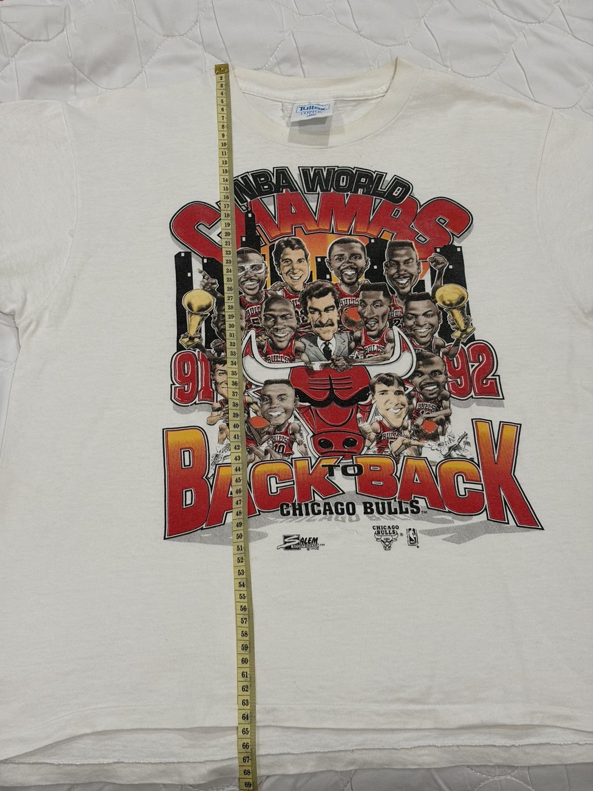 NBA Vintage 90s Chicago Bulls NBA World Champs Back to Back Size US L / EU 52-54 / 3 - 8 Thumbnail