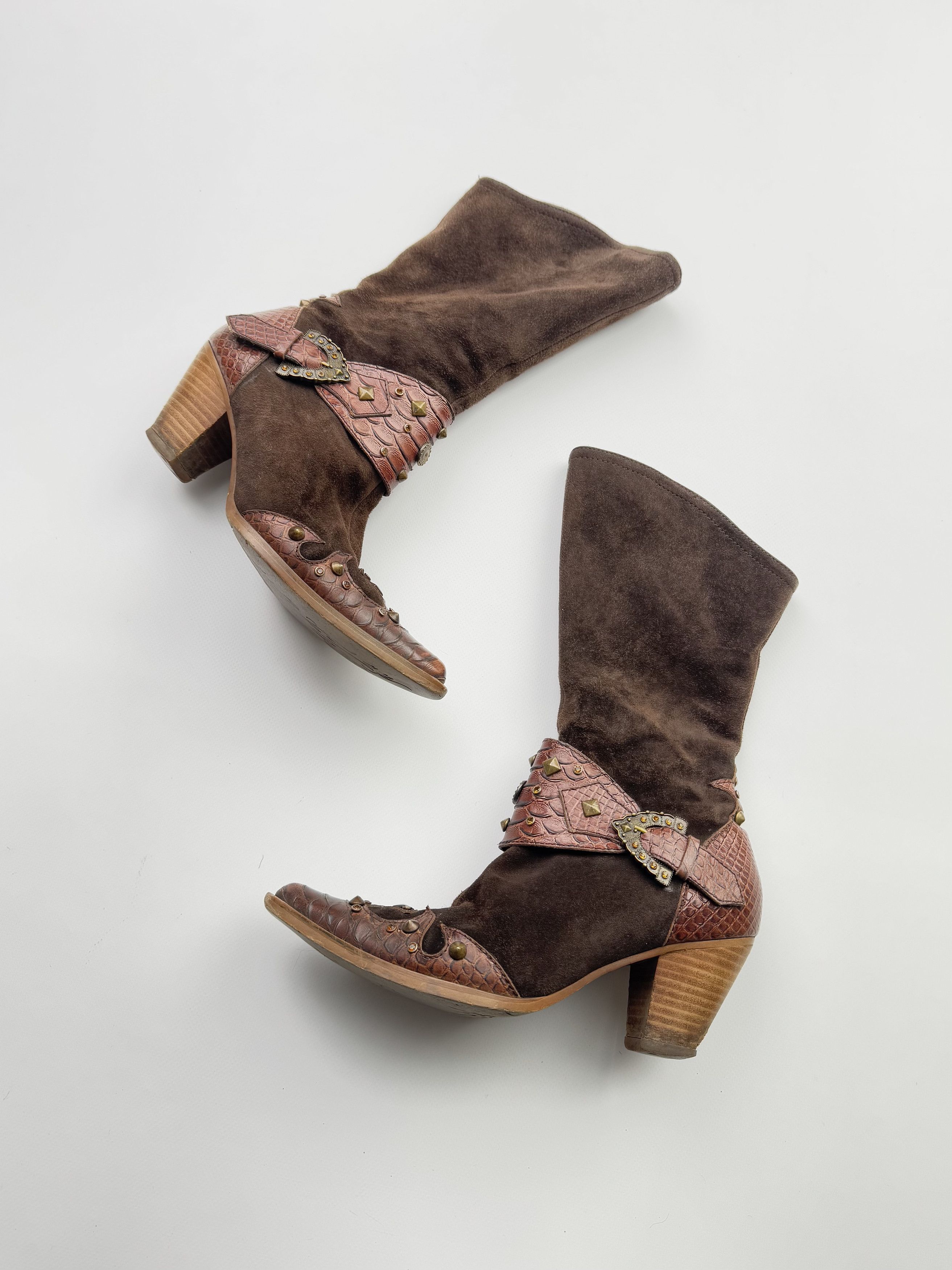 Vintage Vintage Suede Leather Boots B311(V208)E2 Size US 6 / IT 36 - 1 Thumbnail