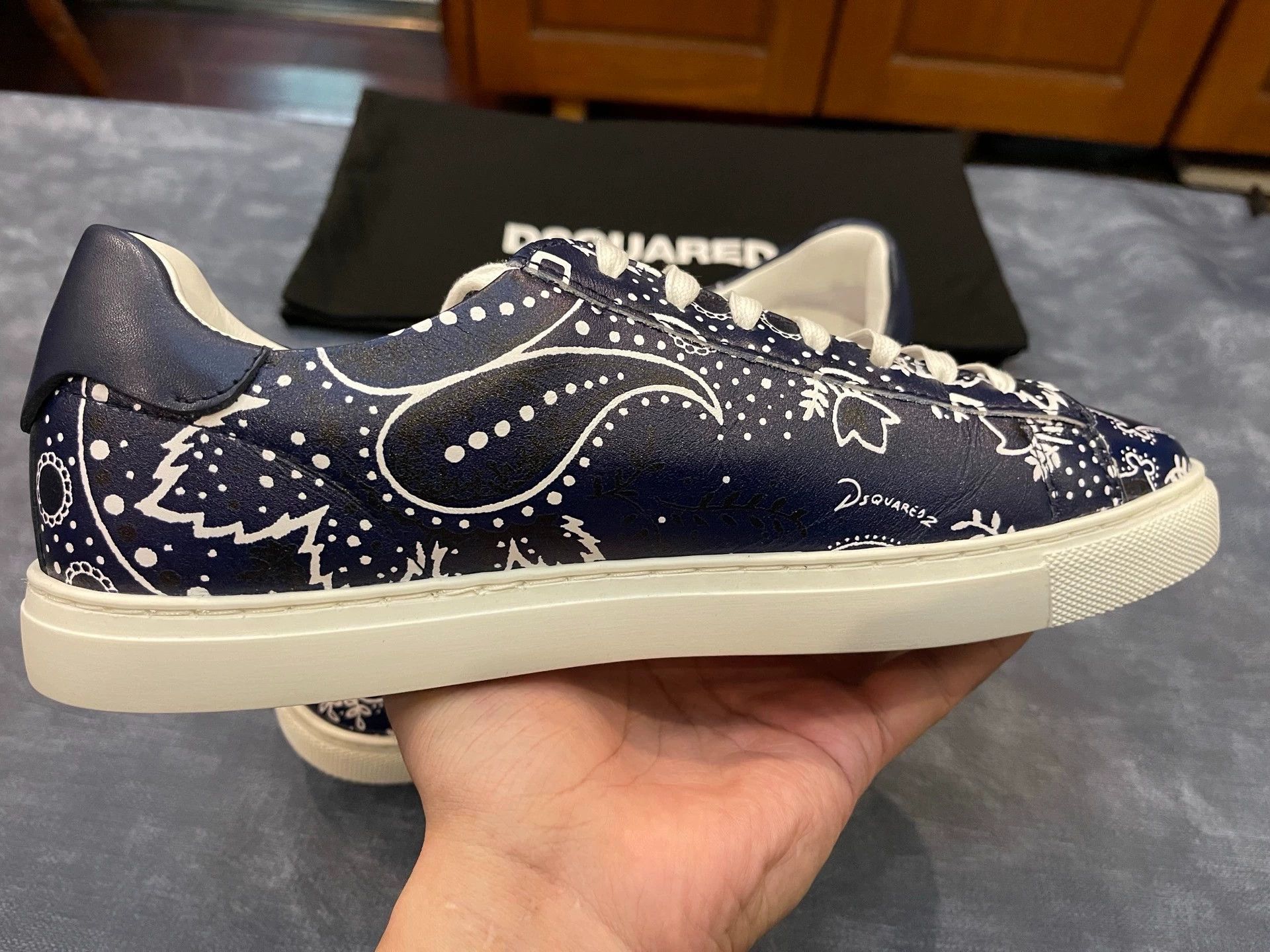 Dsquared2 Dsquared2 D2 Sneaker EUR40 Blue & White Porcelain Print Size US 7 / EU 40 - 3 Thumbnail