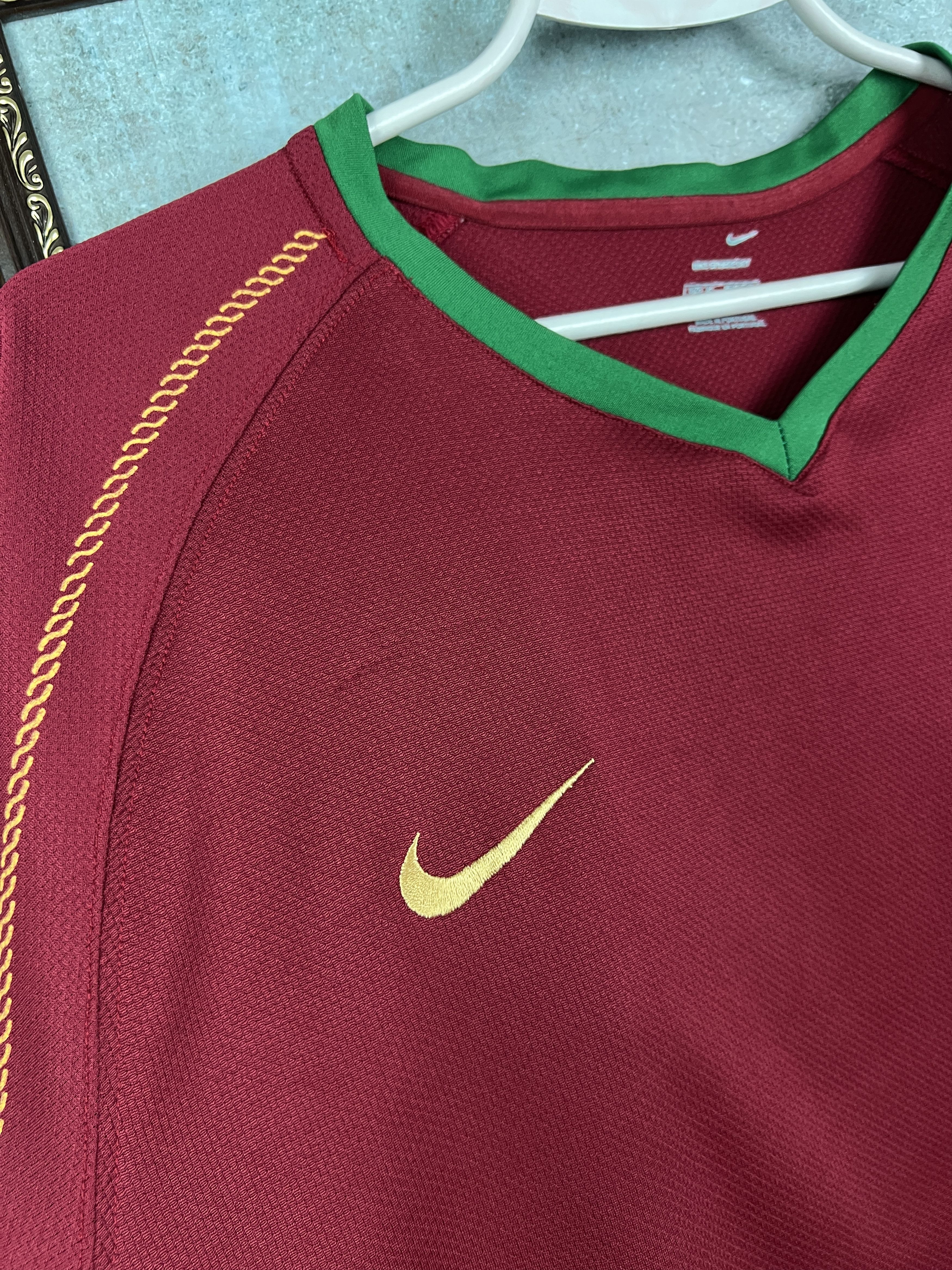 Nike Portugal Home football shirt Soccer Jersey Trikot National Size US XL / EU 56 / 4 - 5 Thumbnail
