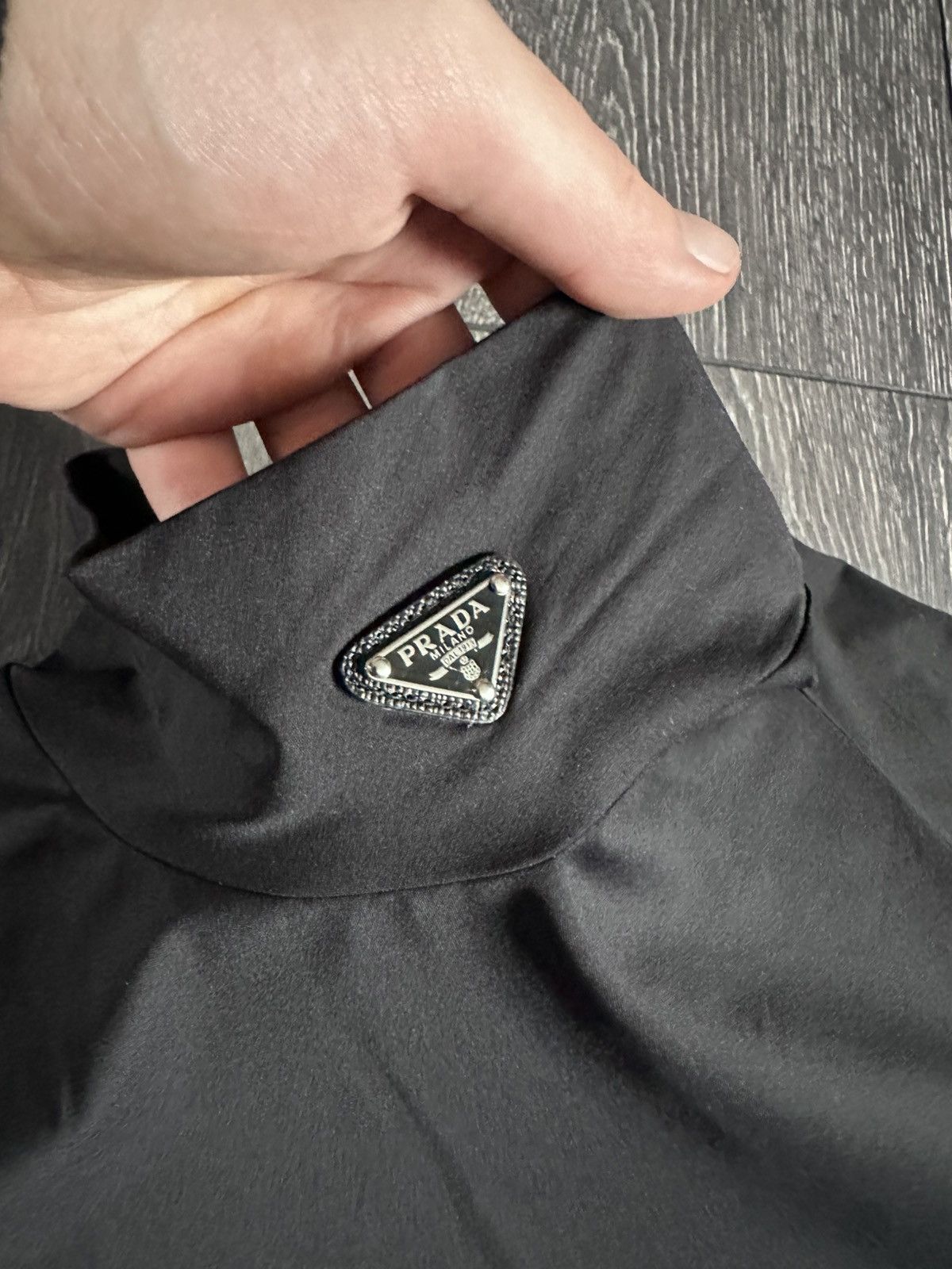 Prada prada womens turtleneck with triangle logo Size L / US 10 / IT 46 - 2 Thumbnail