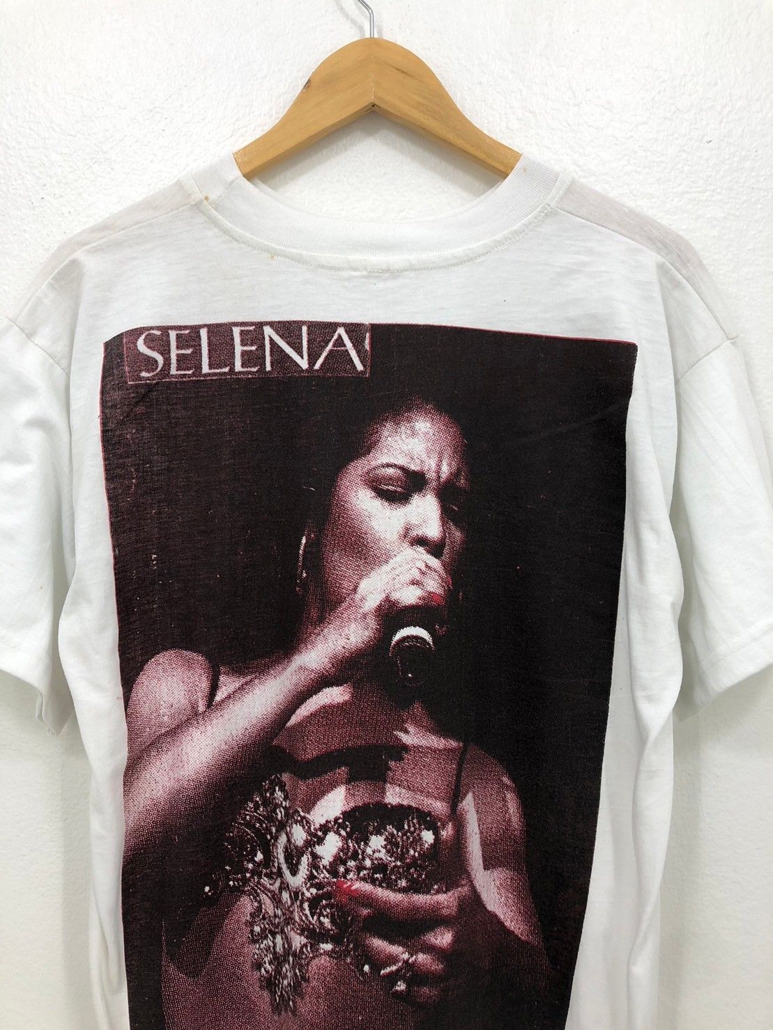 Vintage Vintage 90s-00's Selena Aniversario shirt 1er Size US L / EU 52-54 / 3 - 1 Thumbnail