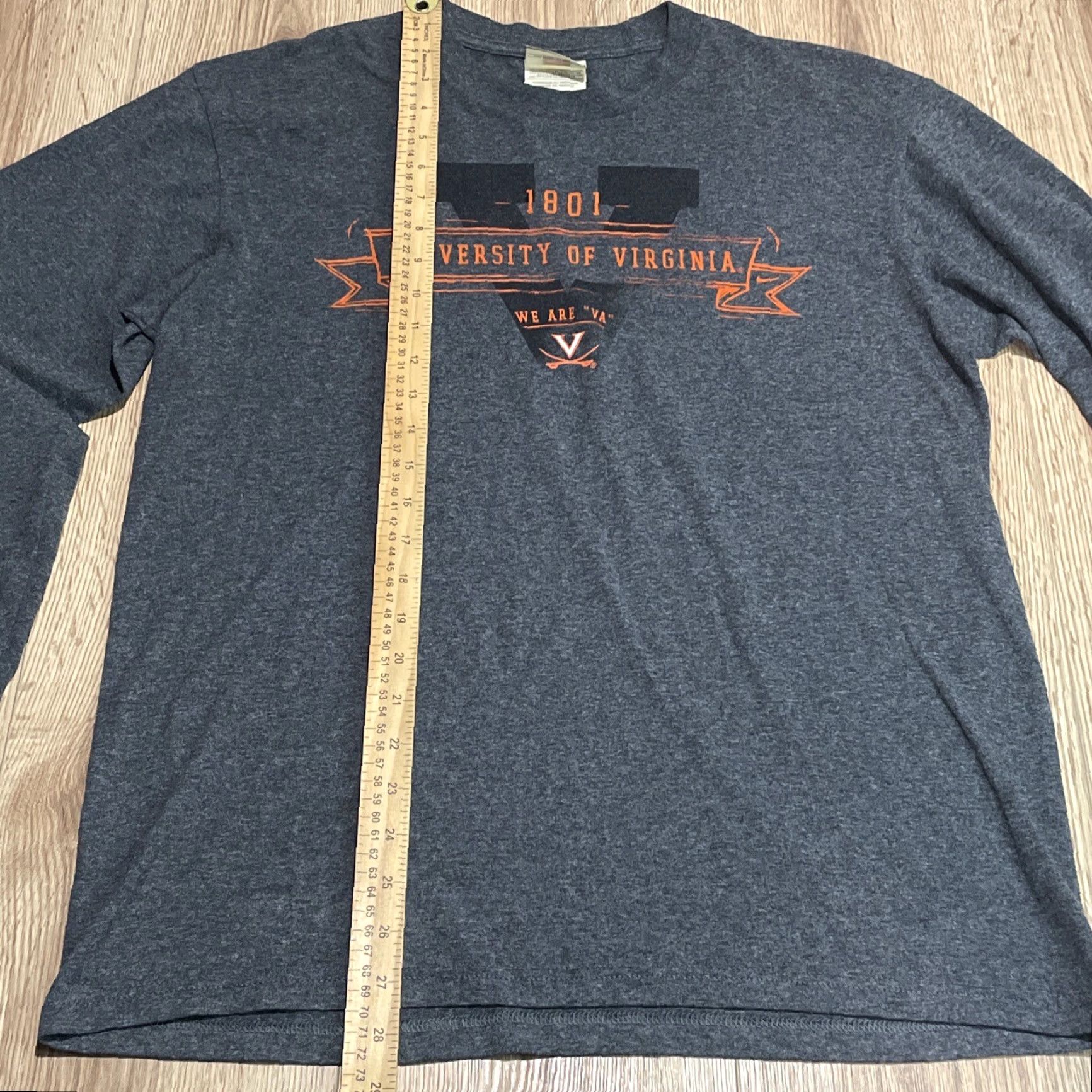 Nike VINTAGE Nike University of Virginia Cavaliers Men’s Long Sleeve Shirt Medium Gray Logo Crew Neck College Fan Apparel Size US M / EU 48-50 / 2 - 4 Thumbnail