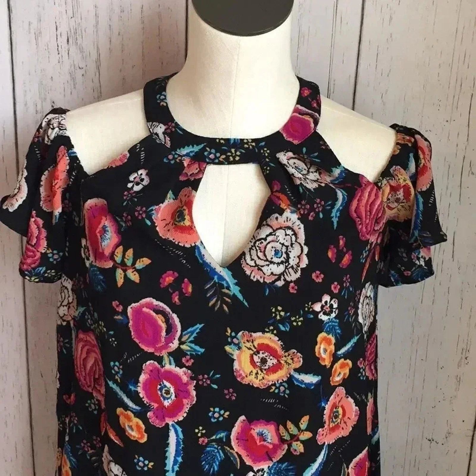 Other Lily Rose-Floral swing dress cut out shoulders Size Small Size S / US 4 / IT 40 - 2 Thumbnail