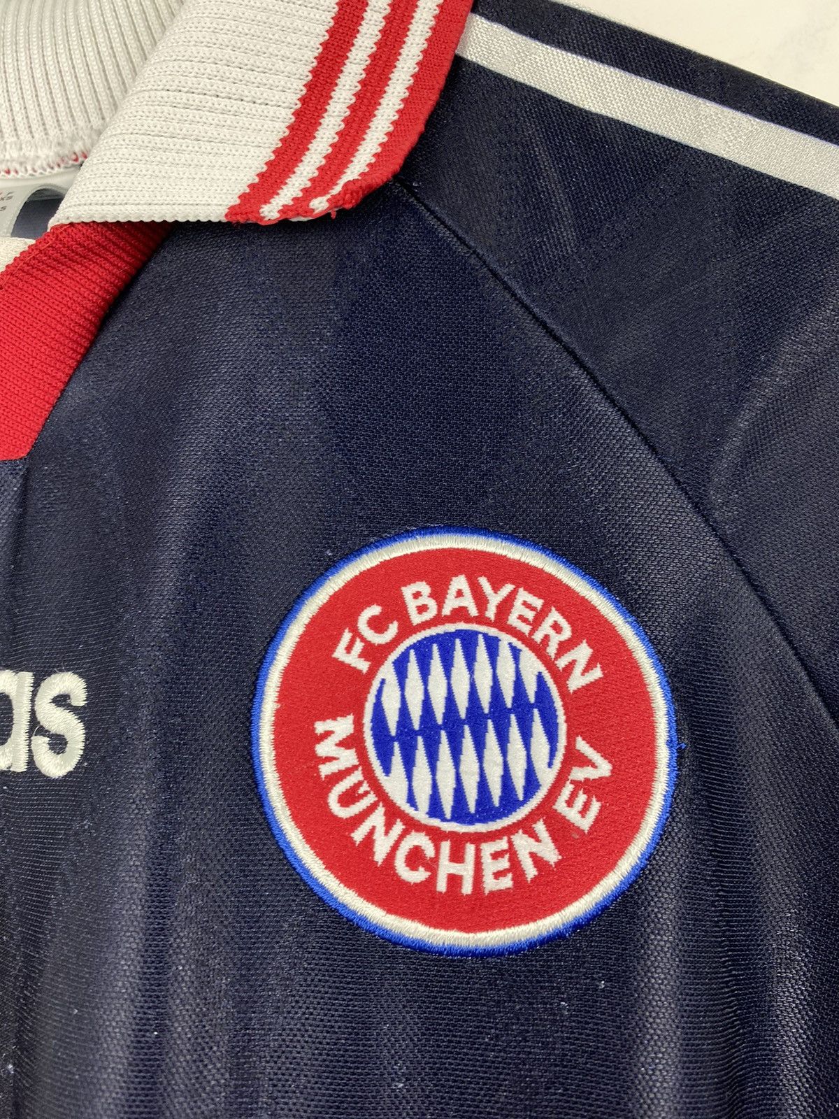 Adidas Vintage Bayern Munich 1997 1998 Elber #9 Soccer Jersey PSG Size US XS / EU 42 / 0 - 4 Thumbnail