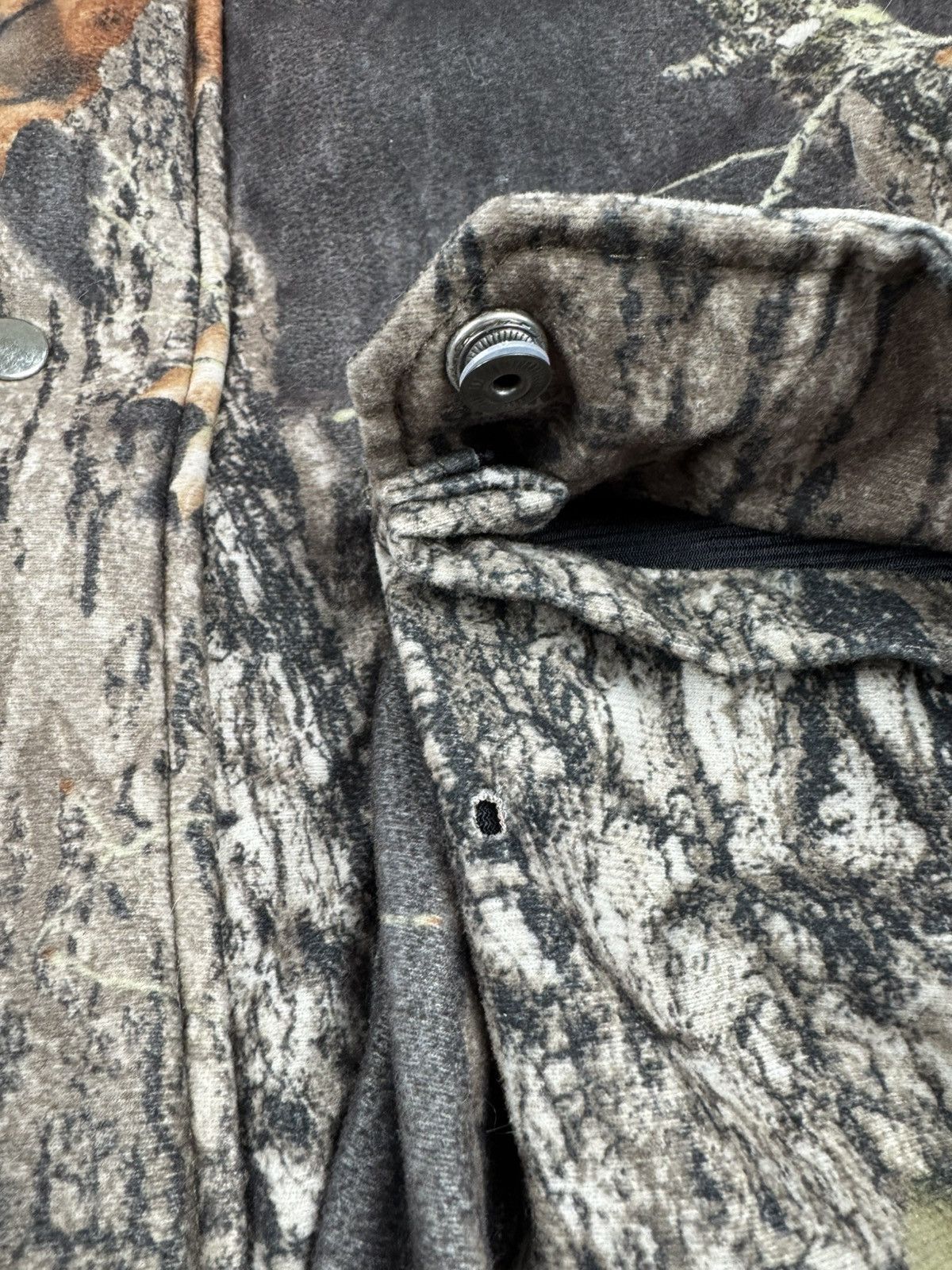 Mossy Oaks × Realtree × Vintage Vintage 90s Mossy Oak print boxy cargo booded hunting jacket Size US L / EU 52-54 / 3 - 22 Thumbnail