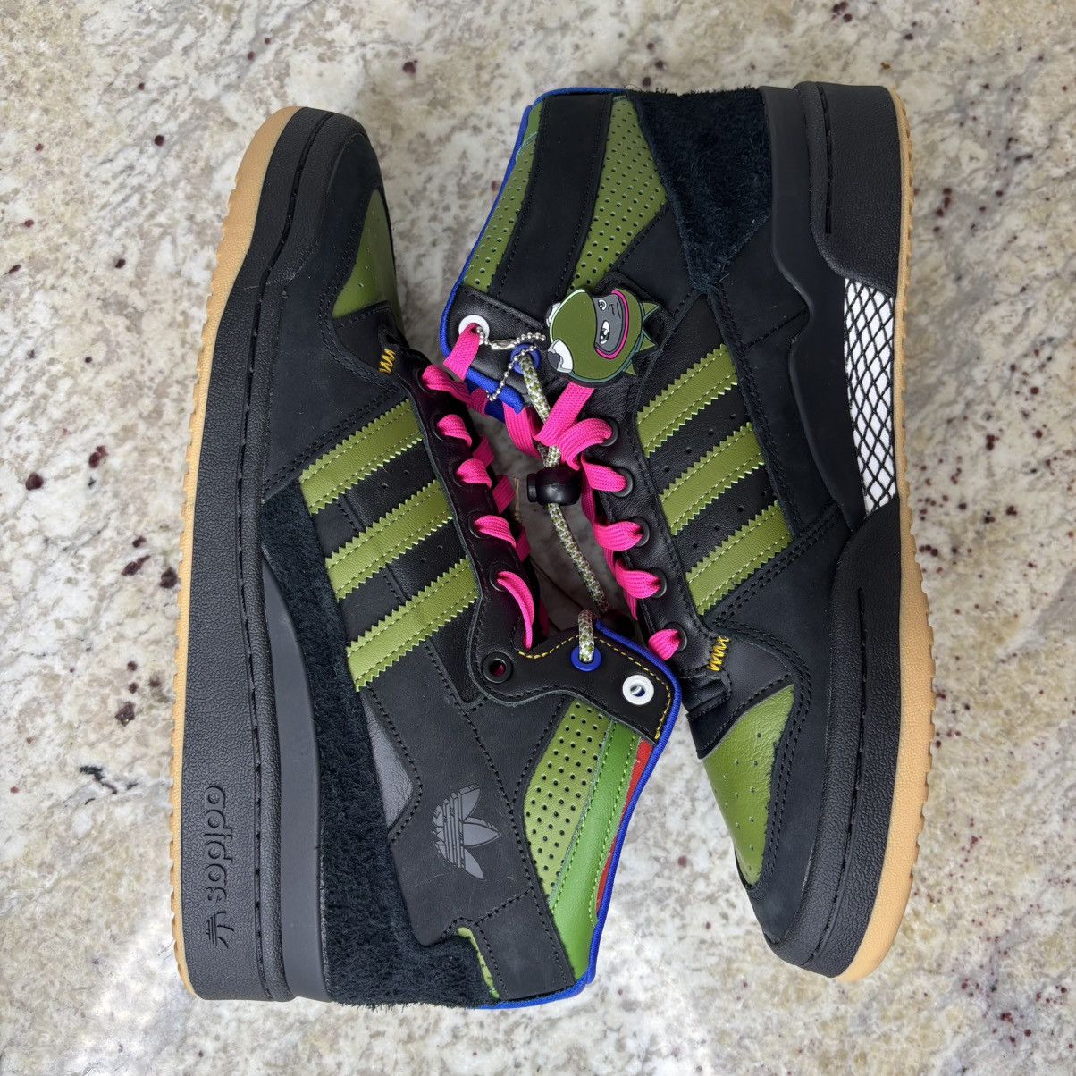 Adidas × Hebru Brantley Size 11-adidas Forum Mid RTHebru Brantley Frogboy NEW Size US 11 / EU 44 - 14 Thumbnail