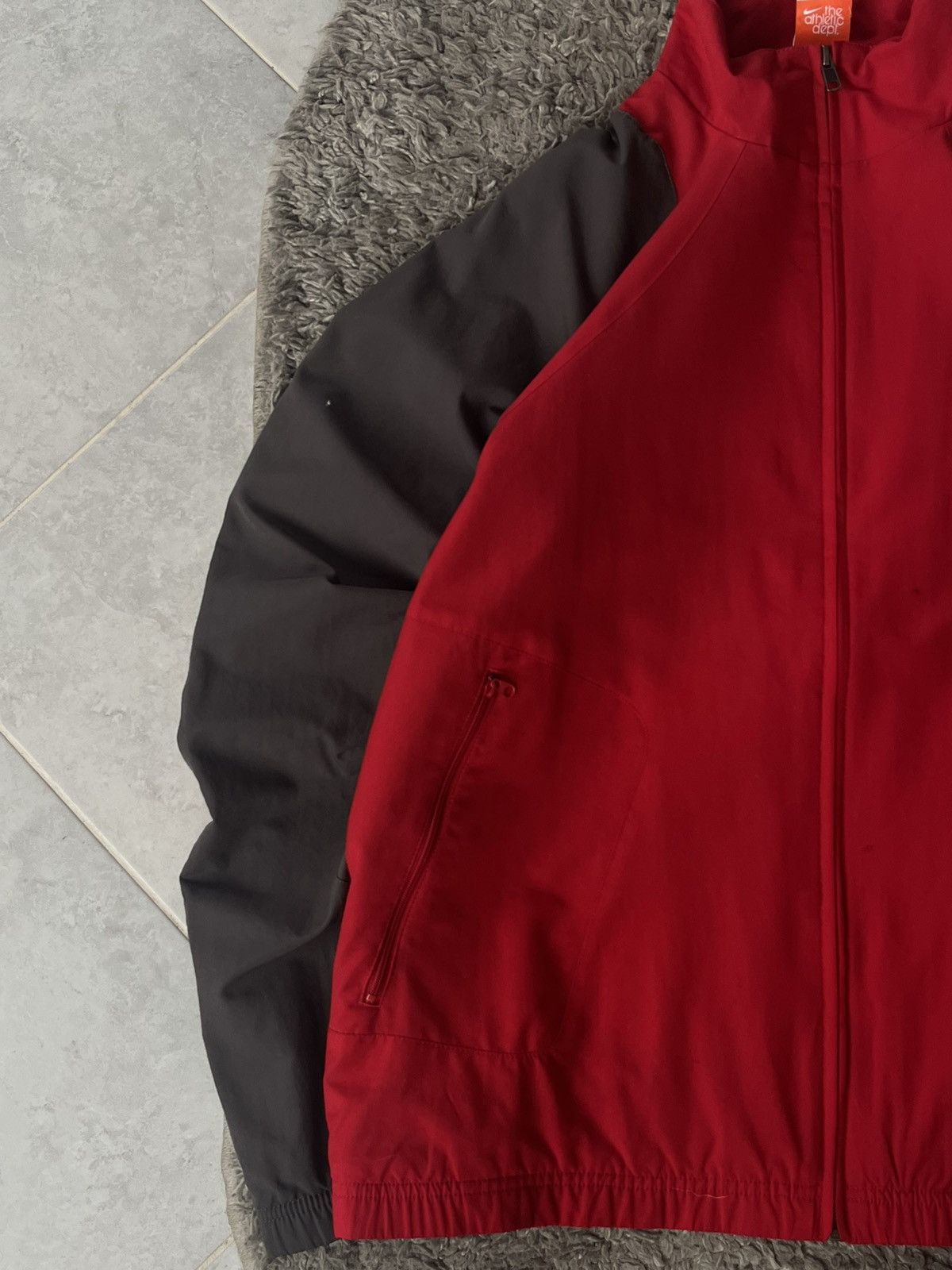 Nike Vintage Nike Light Jacket Streetwear Size US L / EU 52-54 / 3 - 4 Thumbnail