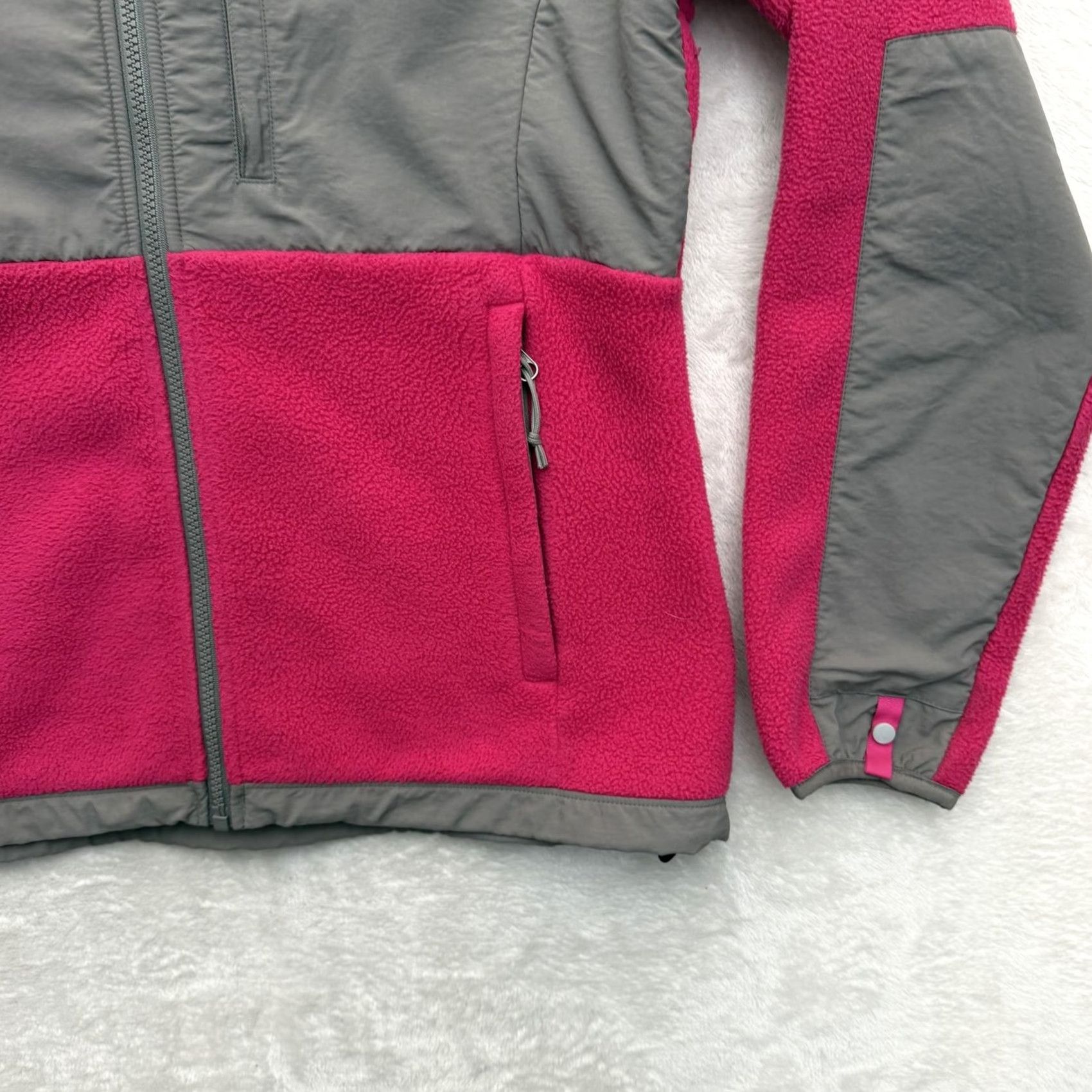 The North Face VINTAGE? No. The North Face Jacket Womens M Pink Gray Polartec Fleece Full Zip Denali Size M / US 6-8 / IT 42-44 - 4 Thumbnail