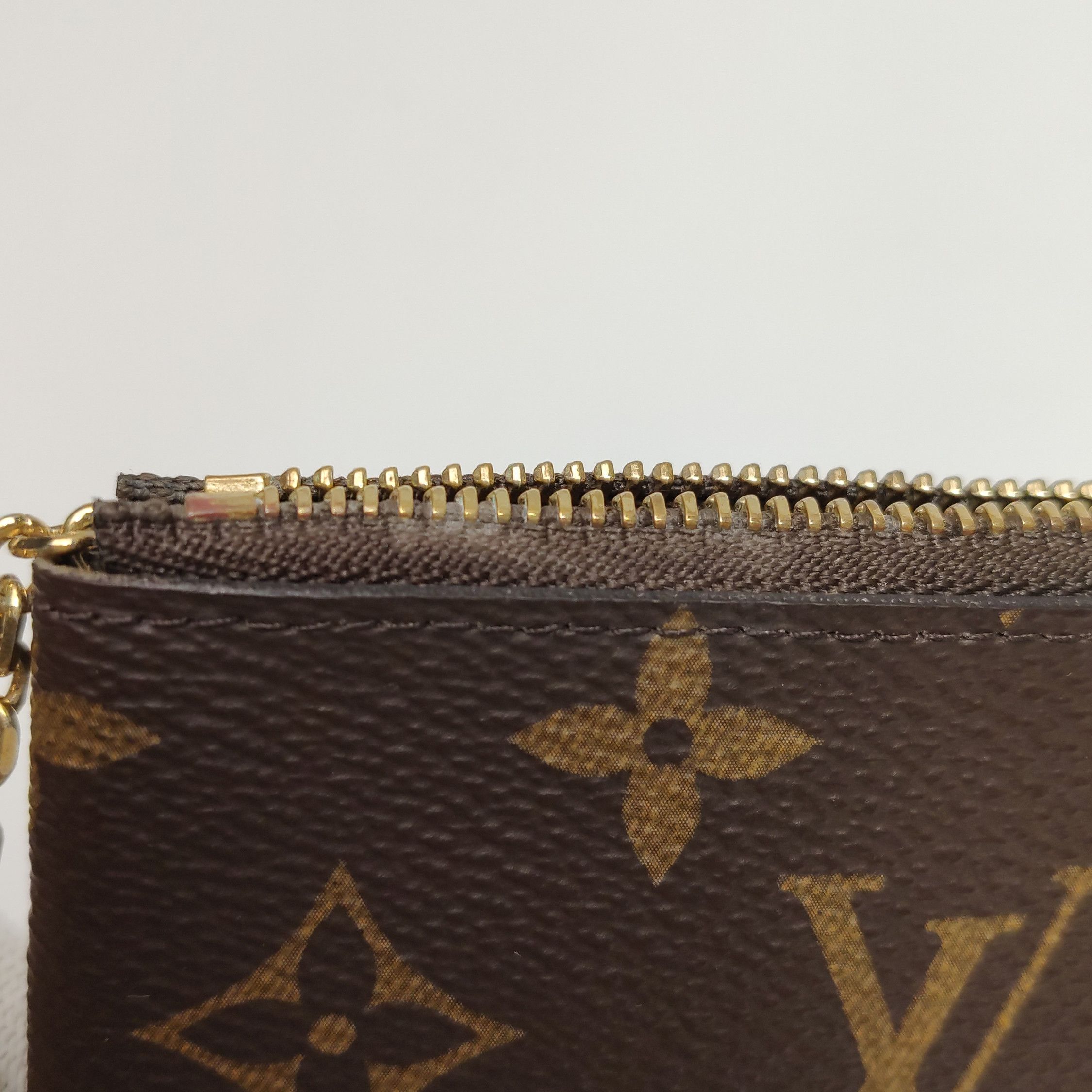 Louis Vuitton Louis Vuitton (LV) Monogram Print Zipper Coin Purse -y2506 Size ONE SIZE - 8 Thumbnail