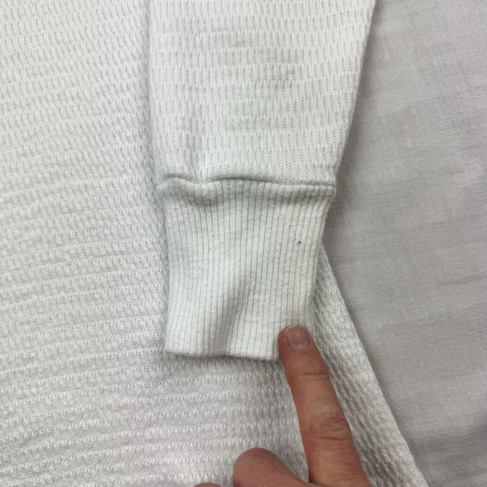 Hanes VINTAGE Hanes Thermal Knit T-Shirt Mens Small White 70s USA Crew Neck Long Sleeve Slim Size US S / EU 44-46 / 1 - 4 Thumbnail