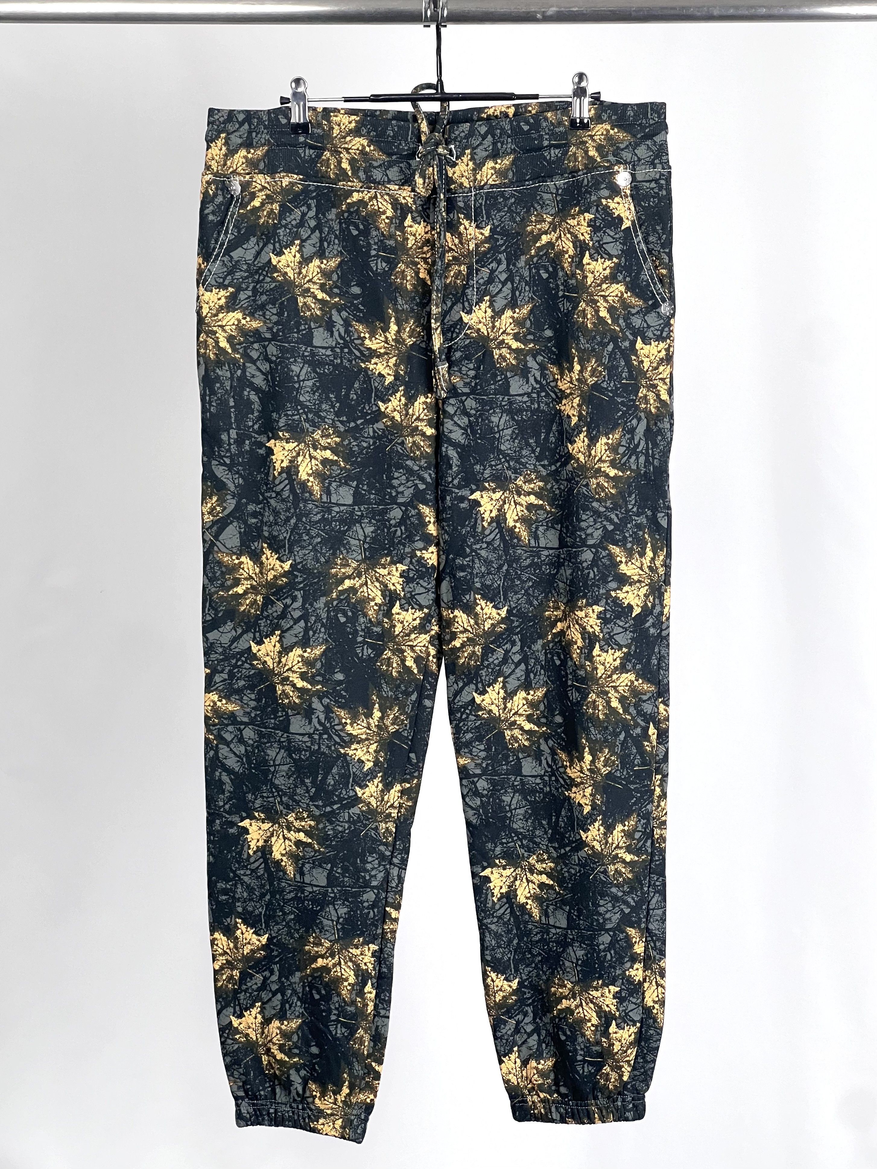 True Religion BRAND NEW BIG T LEAF CAMO LOGO JOGGER SIZE L Size US 34 / EU 50 - 2 Thumbnail