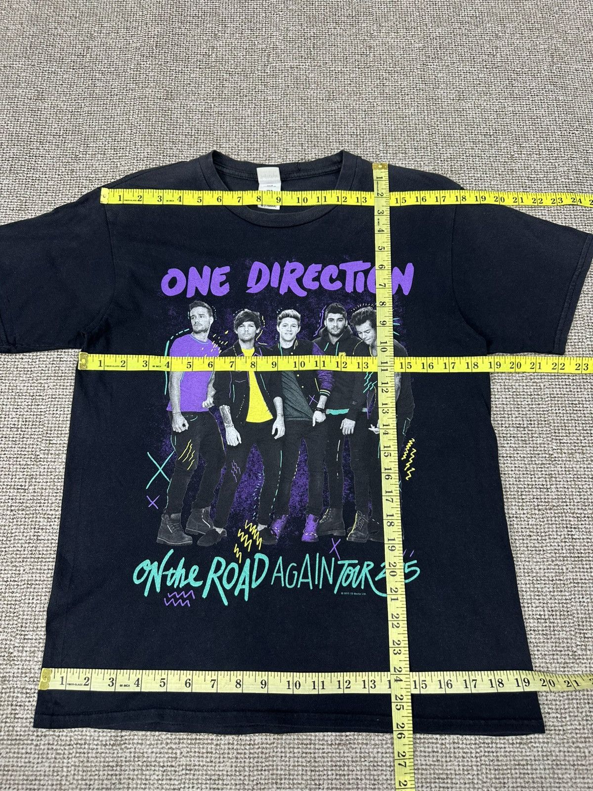 Band Tees One Direction On The Road Again Tour 2015 Tshirt A1009 Size US M / EU 48-50 / 2 - 6 Thumbnail
