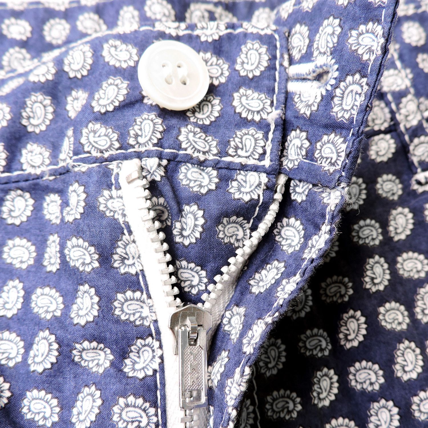 Comme des Garcons COMME DES GARÇONS HOMME PAISLEY PATTERN SHORT PANTS Size US 31 - 5 Thumbnail