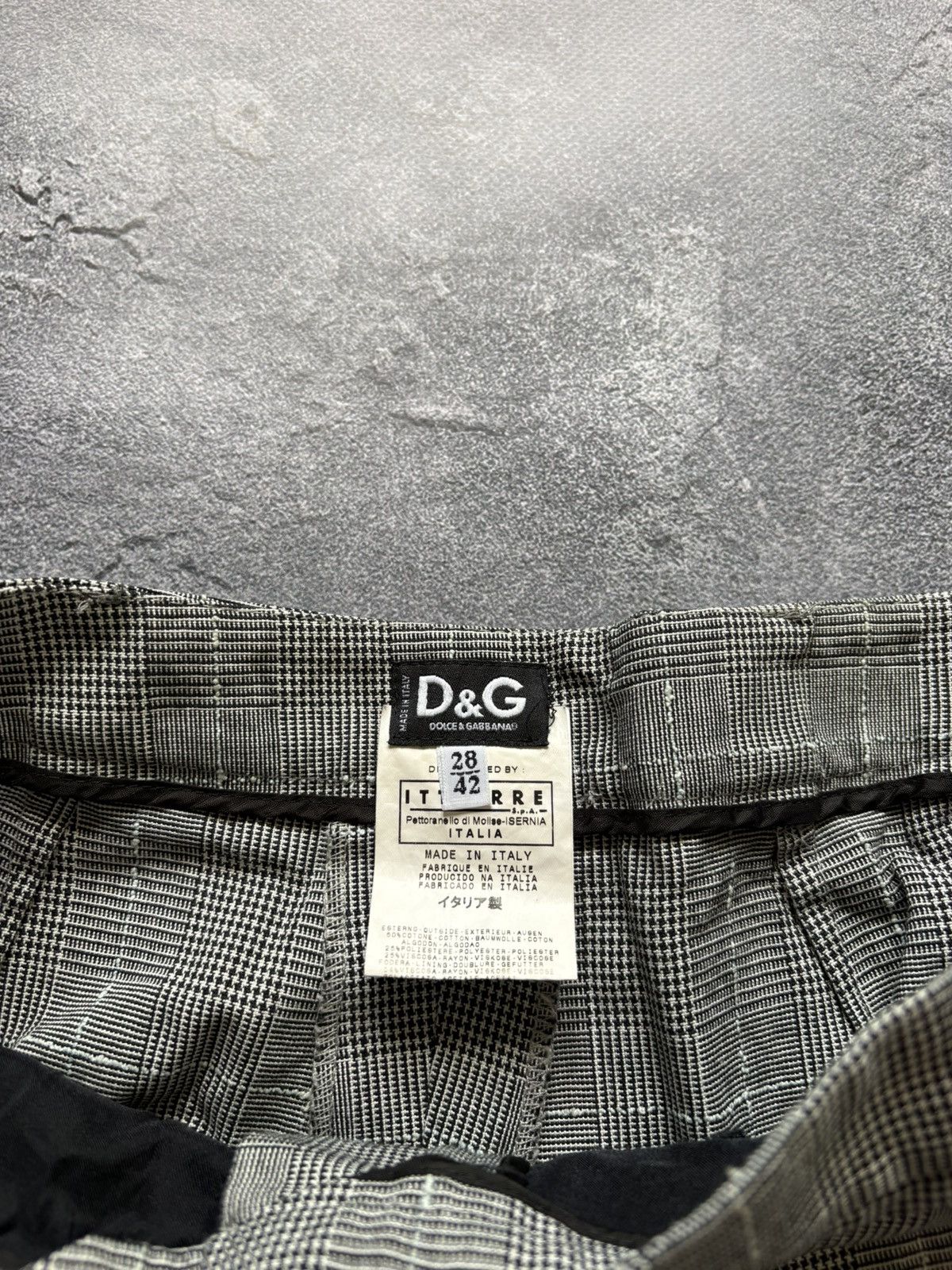 Dolce & Gabbana Vintage Dolce & Gabbana Luxury Grey Plaid Check Pants Size 28" / US 6 / IT 42 - 6 Thumbnail