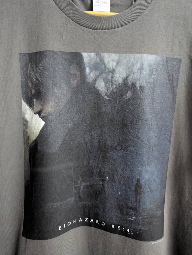 Playstation Resident Evil 4 Biohazard Poster Size US M / EU 48-50 / 2 - 2 Thumbnail