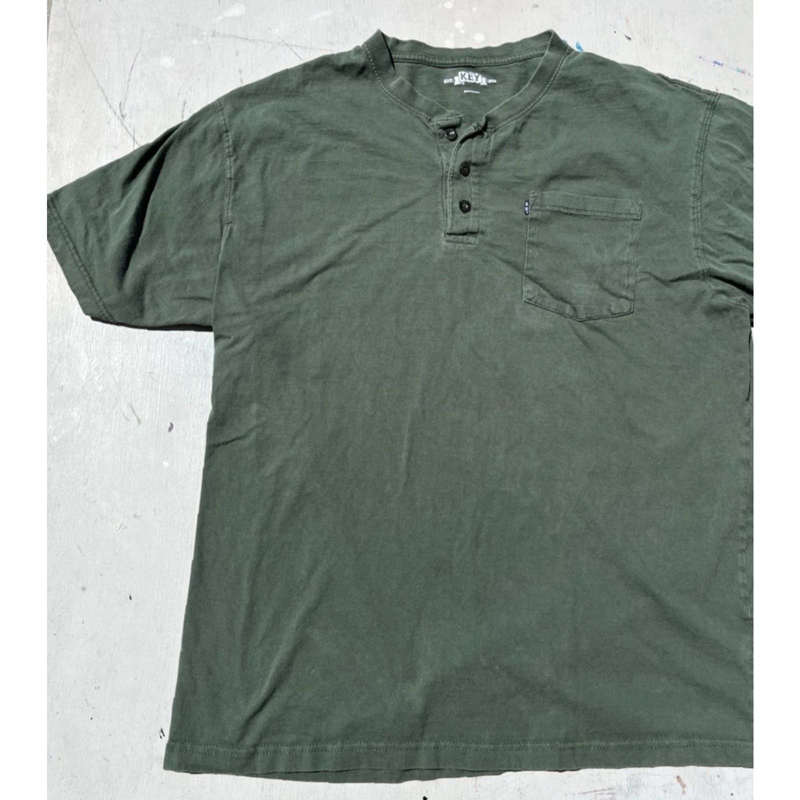 Vintage Key Brand T-Shirt Green Solid XL Relaxed Workwear Logo Henley Button Men Size US XL / EU 56 / 4 - 4 Thumbnail
