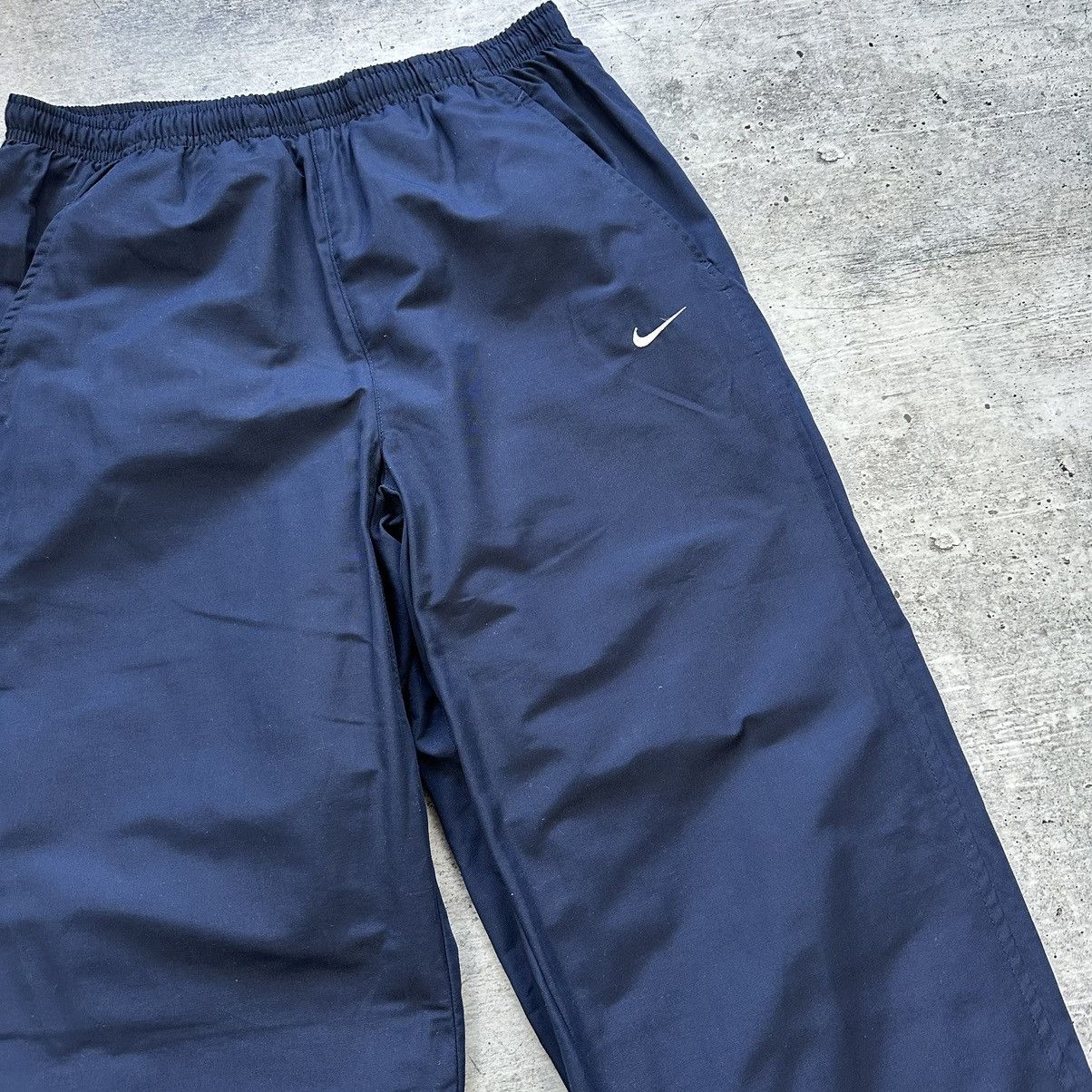 Nike Vintage Nike Nylon Track BAGGY Pants Drill Y2K Logo Men’s Size US 32 / EU 48 - 6 Thumbnail
