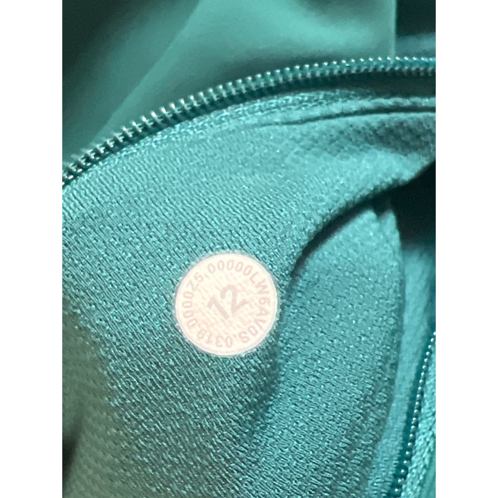 Lululemon NWT Lululemon Pace Rival Crop 22" W6AV0S Size 12 Size 34" / US 12 / IT 48 - 7 Thumbnail