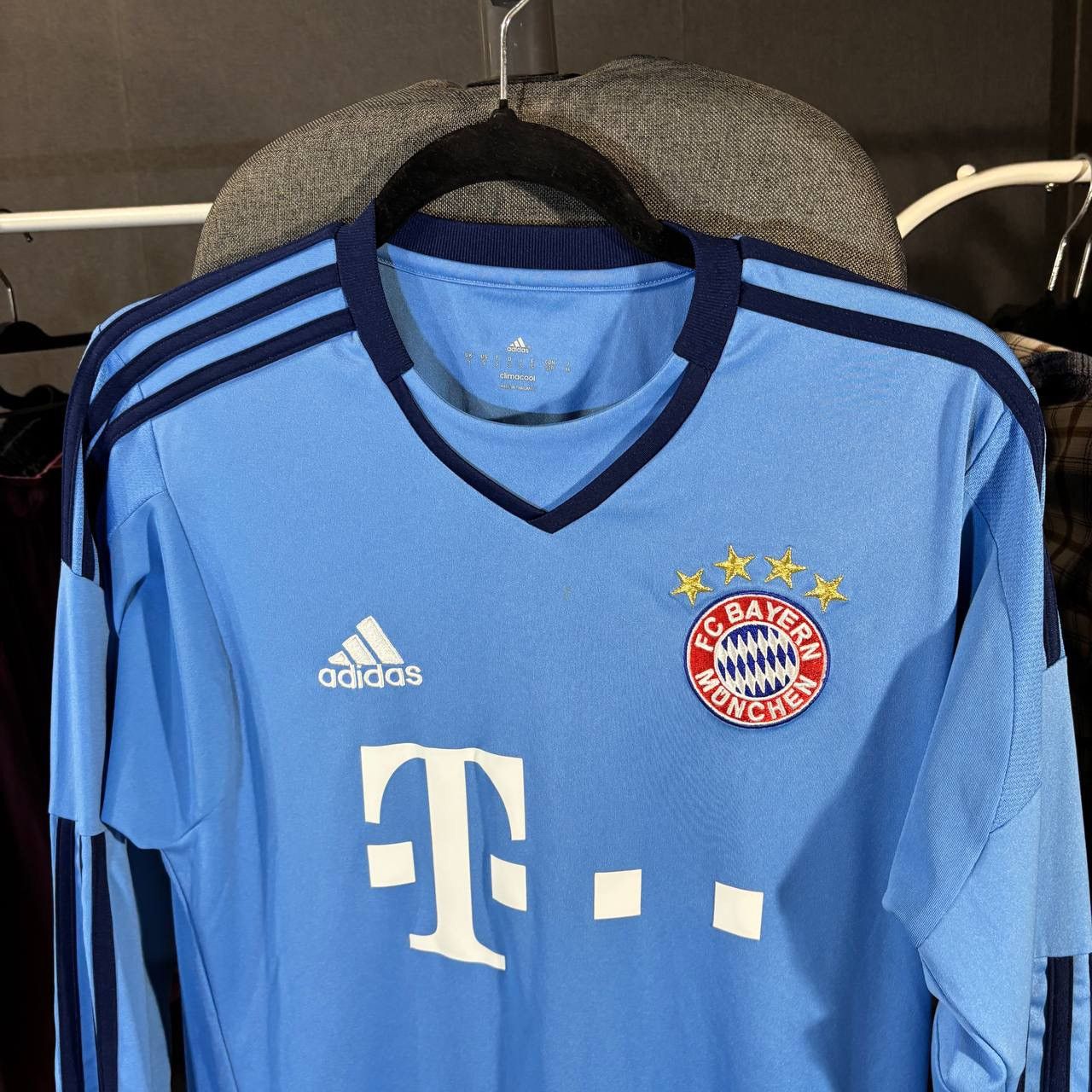 Adidas Adidas Bayern Munich 15-16 long sleeve soccer jersey Size:S Size US S / EU 44-46 / 1 - 4 Thumbnail