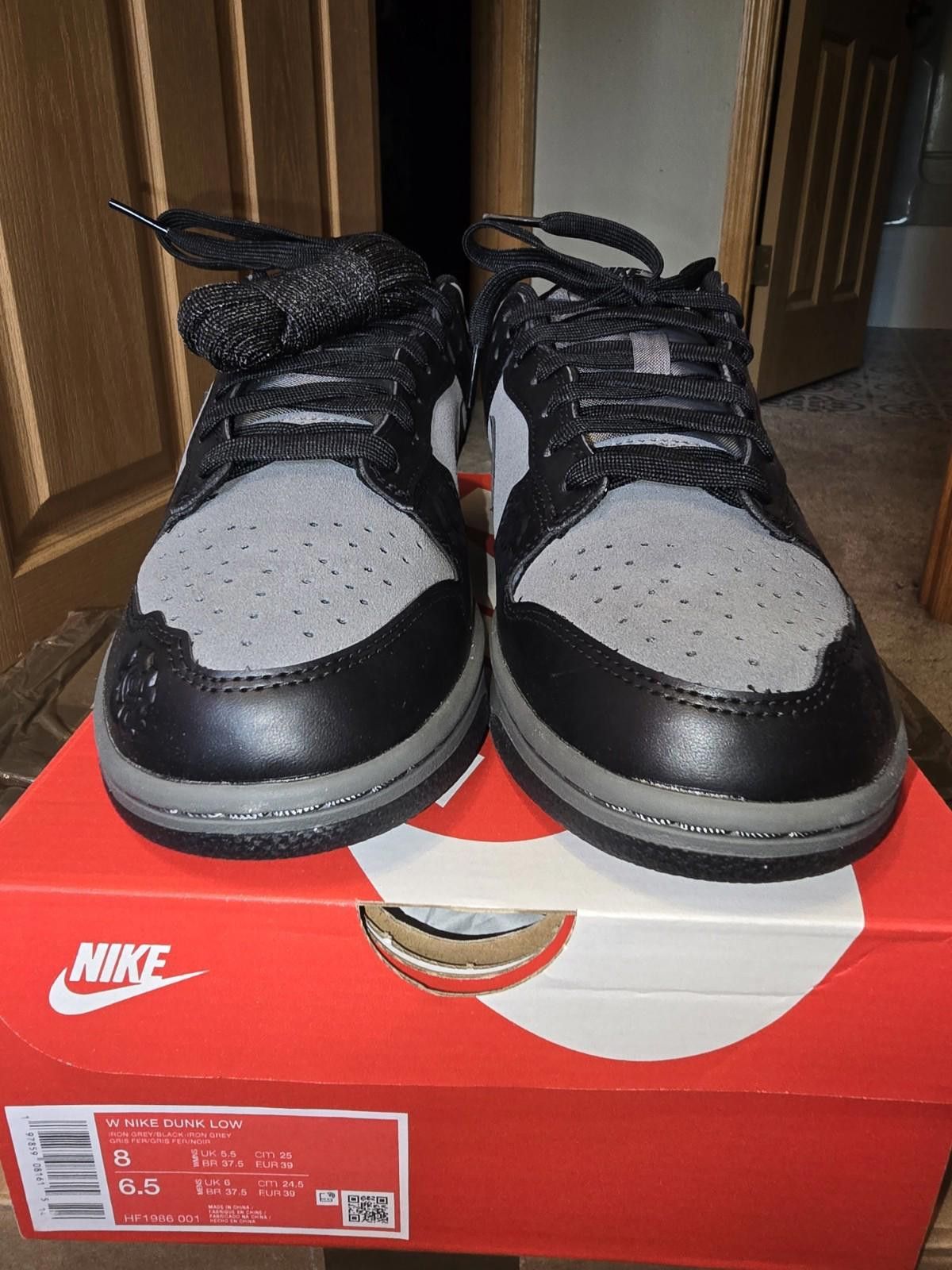 Nike Nike Dunk Low Black Roses HF1986-001 Women's NEW SIZE 8 Size US 8 / IT 38 - 1 Thumbnail