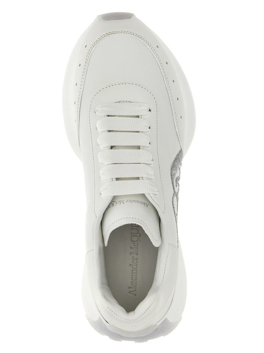 Alexander McQueen o1w1db10925 Sprint Runner in White Size US 9.5 / IT 39.5 - 3 Thumbnail