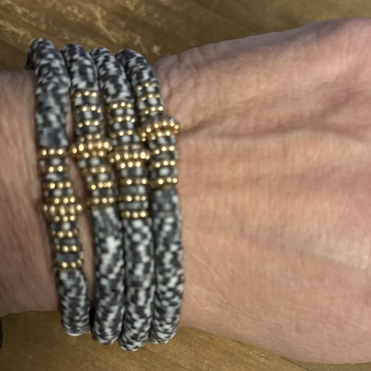 Other Black and white heshi bead stretch bracelets Size ONE SIZE - 4 Thumbnail