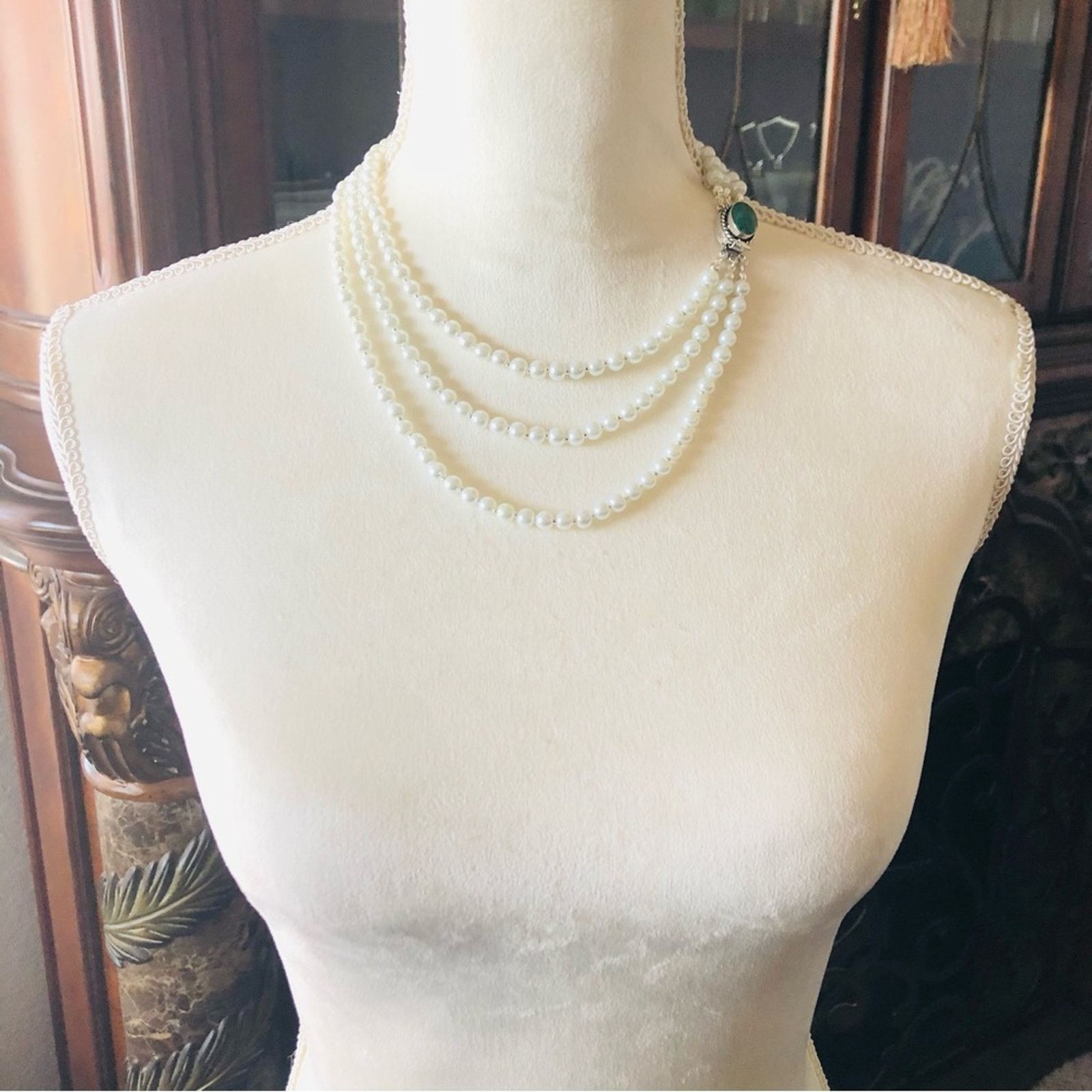 Handmade Handcrafted triple strand Pearl genuine emerald necklac Size ONE SIZE - 3 Thumbnail