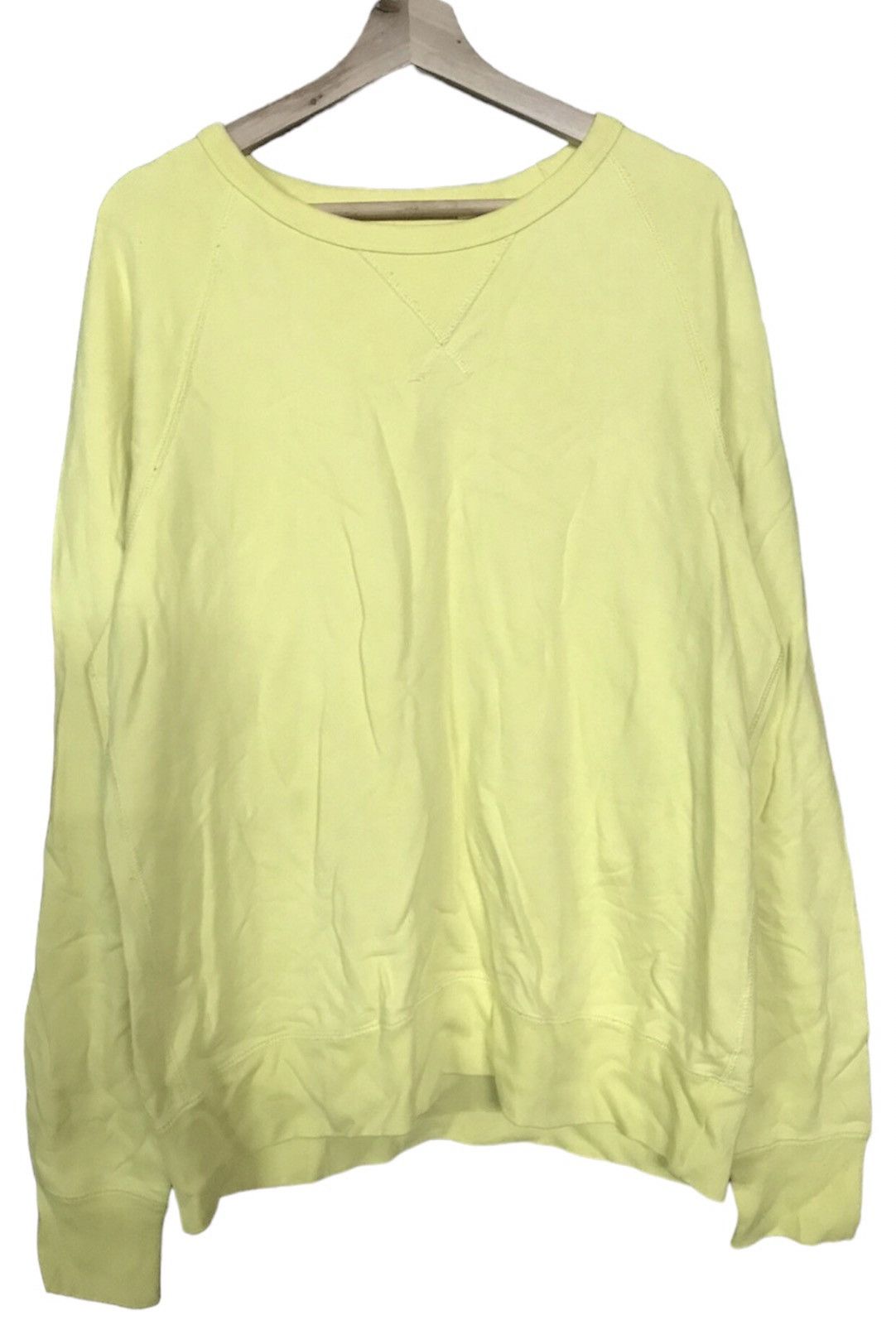 Uniqlo Uniqlo Sweatshirt Crewneck Pullover Size US XL / EU 56 / 4 - 1 Thumbnail