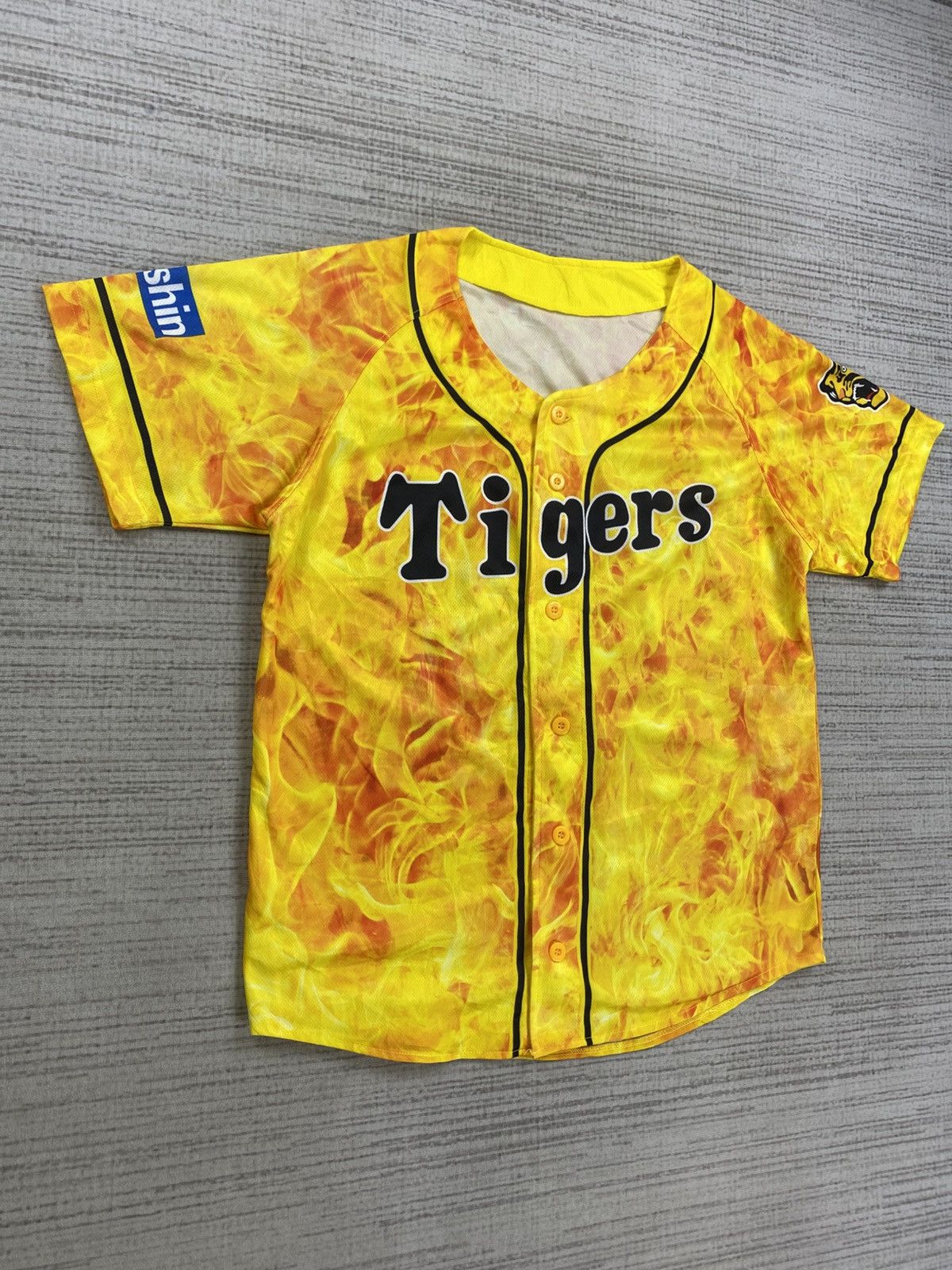 Mizuno Mizuno X Hanshin Tiger Baseball Jersey Size US M / EU 48-50 / 2 - 3 Thumbnail