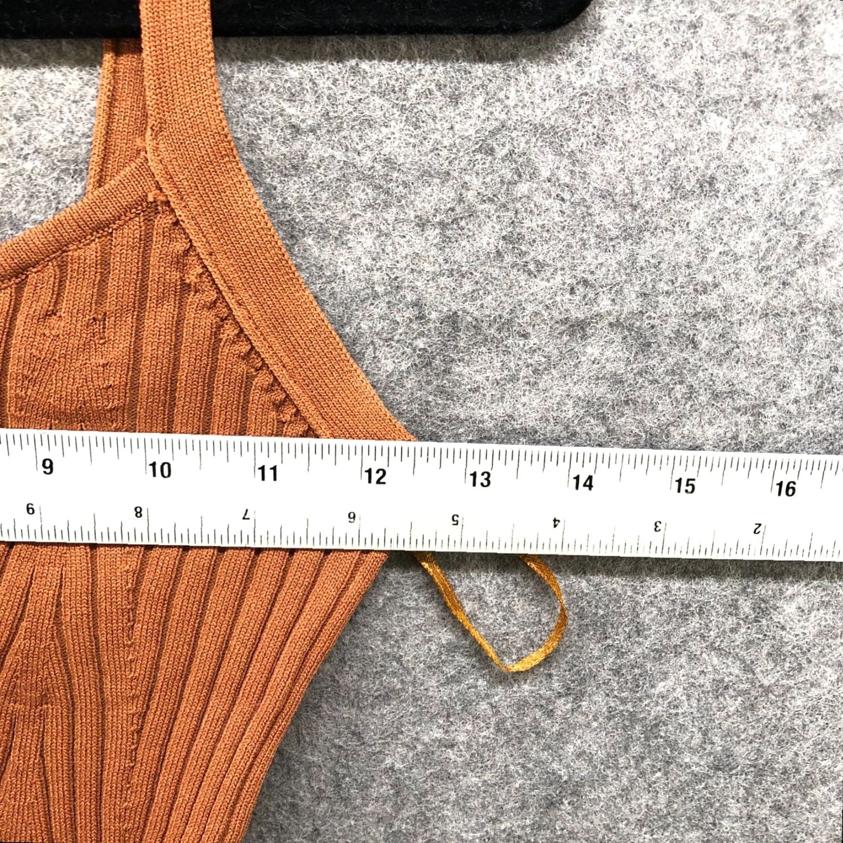 Vintage VINTAGE? No — Seek The Label Ribbed Knit Cami Top Womens XS Tan Brown V-Neck Tank Top Casual Basic Knit Sexy Slim Stretch Size XS / US 0-2 / IT 36-38 - 6 Thumbnail