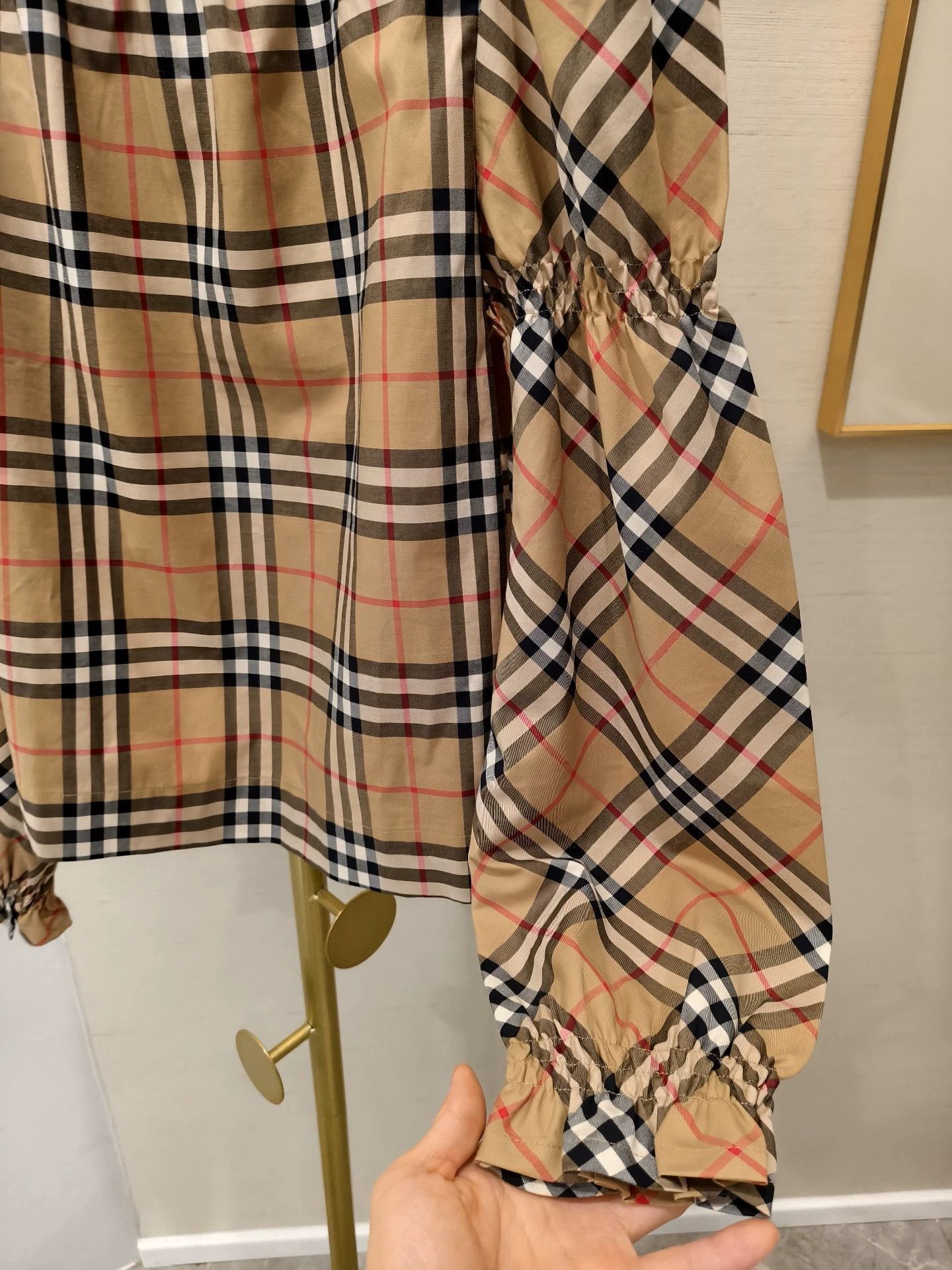 Burberry Burberry Longsleeve Shirt 14Y (110lbs) Authentic New Size XS / US 0-2 / IT 36-38 - 5 Thumbnail