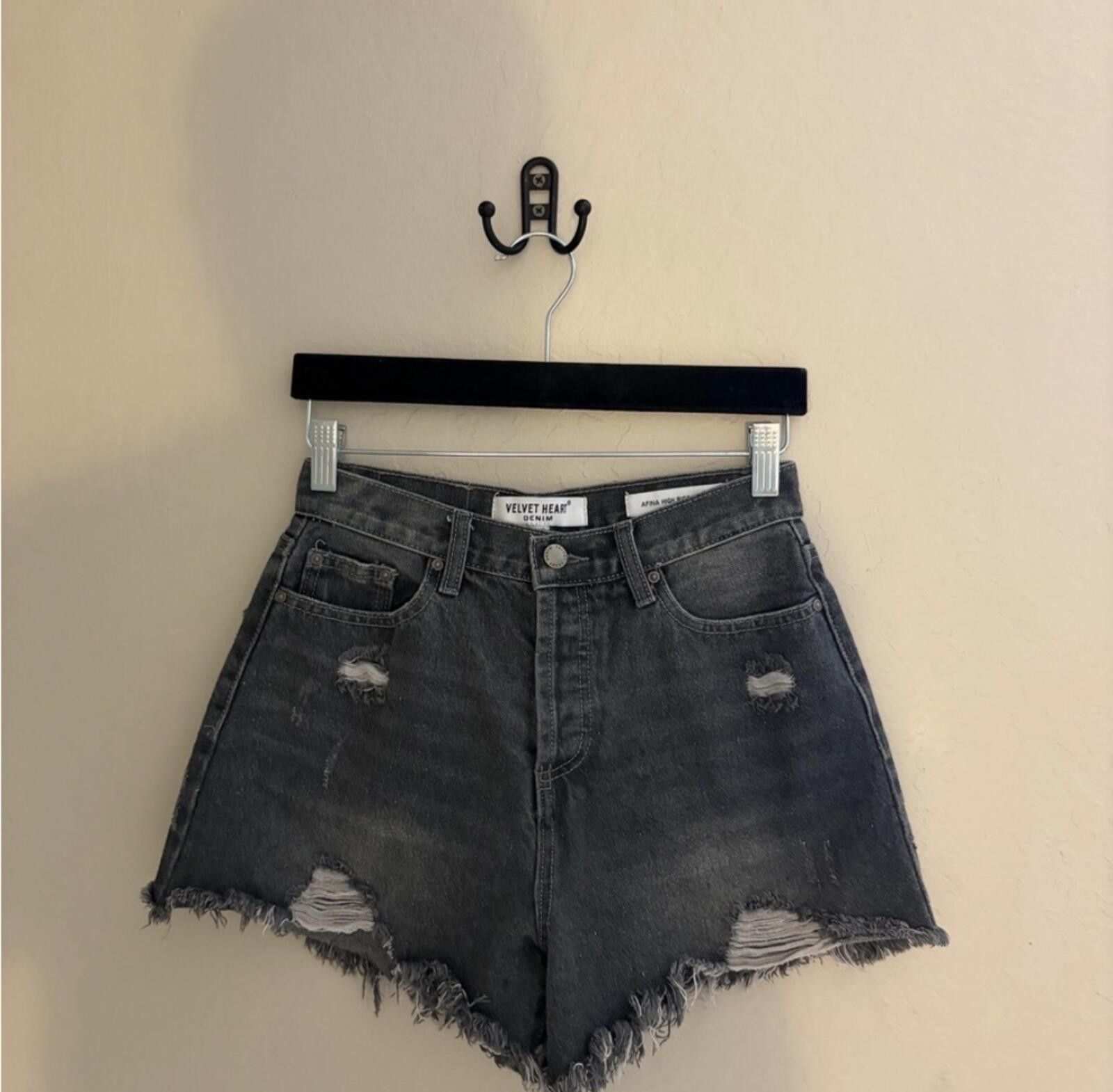 Other Velvet Heart Women's Charcoal Jean Shorts Size 25" / US 0 / IT 36 - 1 Thumbnail