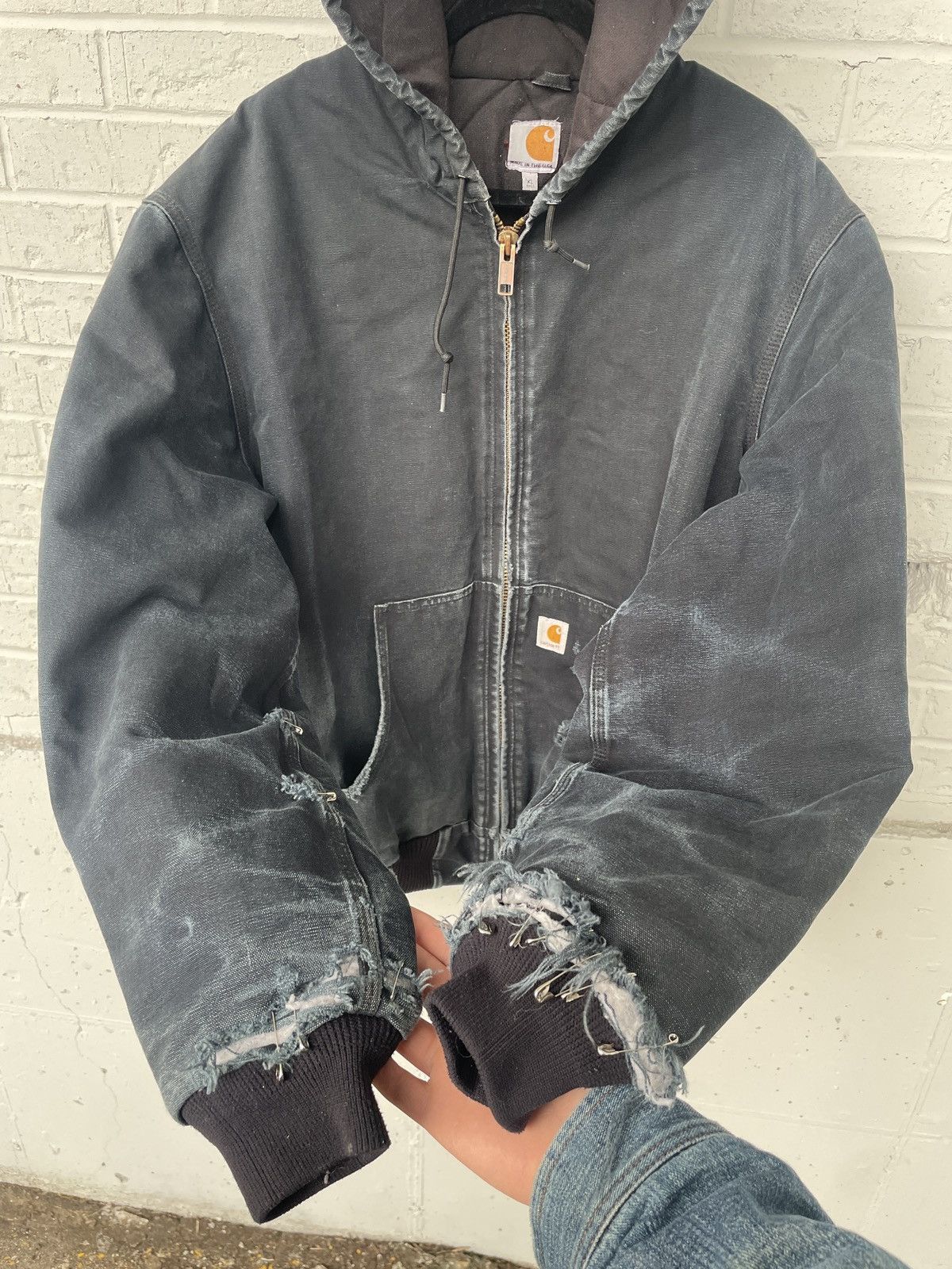 Carhartt Faded and Distressed Carhartt hooded active jacket Size US XL / EU 56 / 4 - 2 Thumbnail