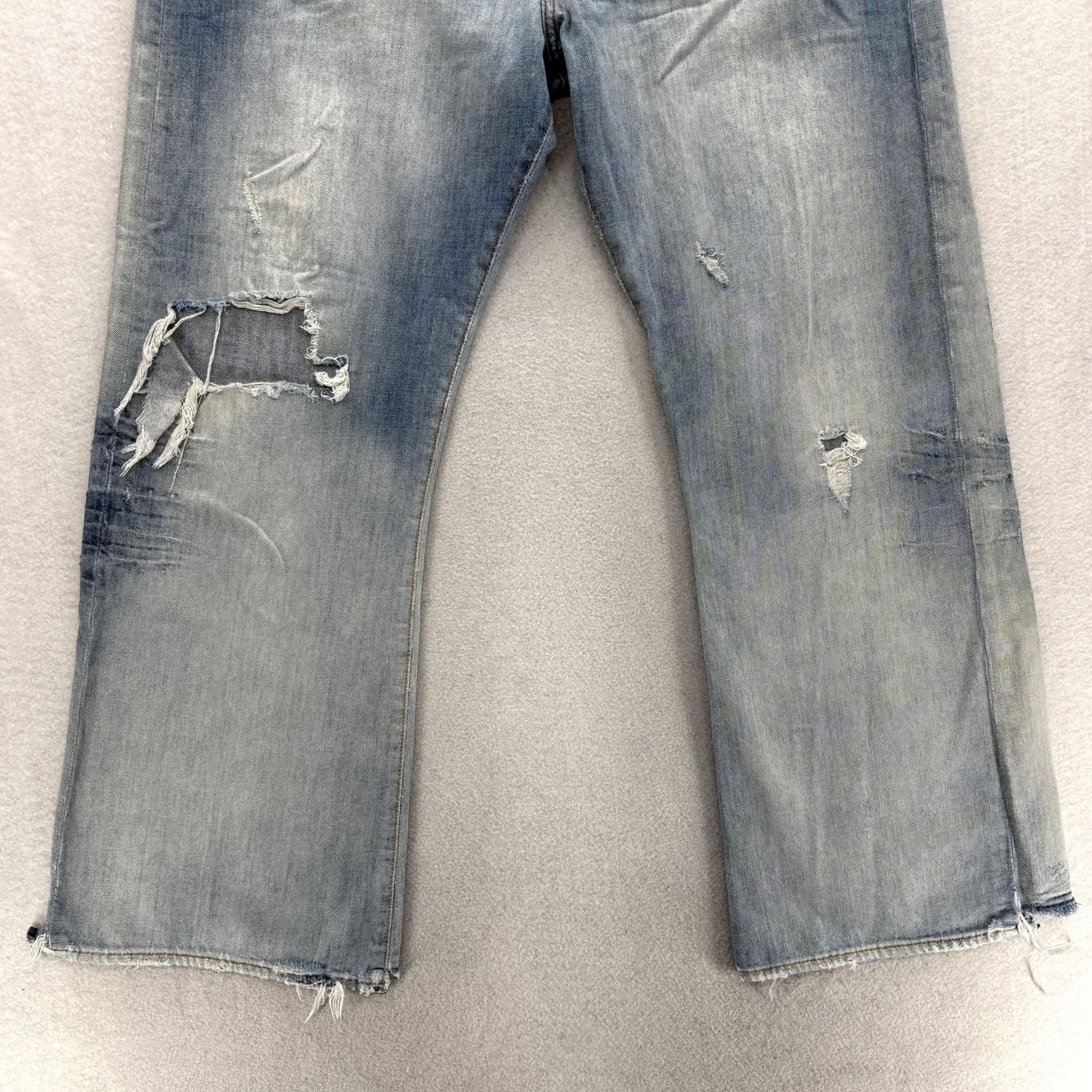 Guess Guess The Cliff Loose Fit Jeans Mens 38x30 Blue Light Wash Distressed Denim Y2K Size US 38 / EU 54 - 3 Thumbnail